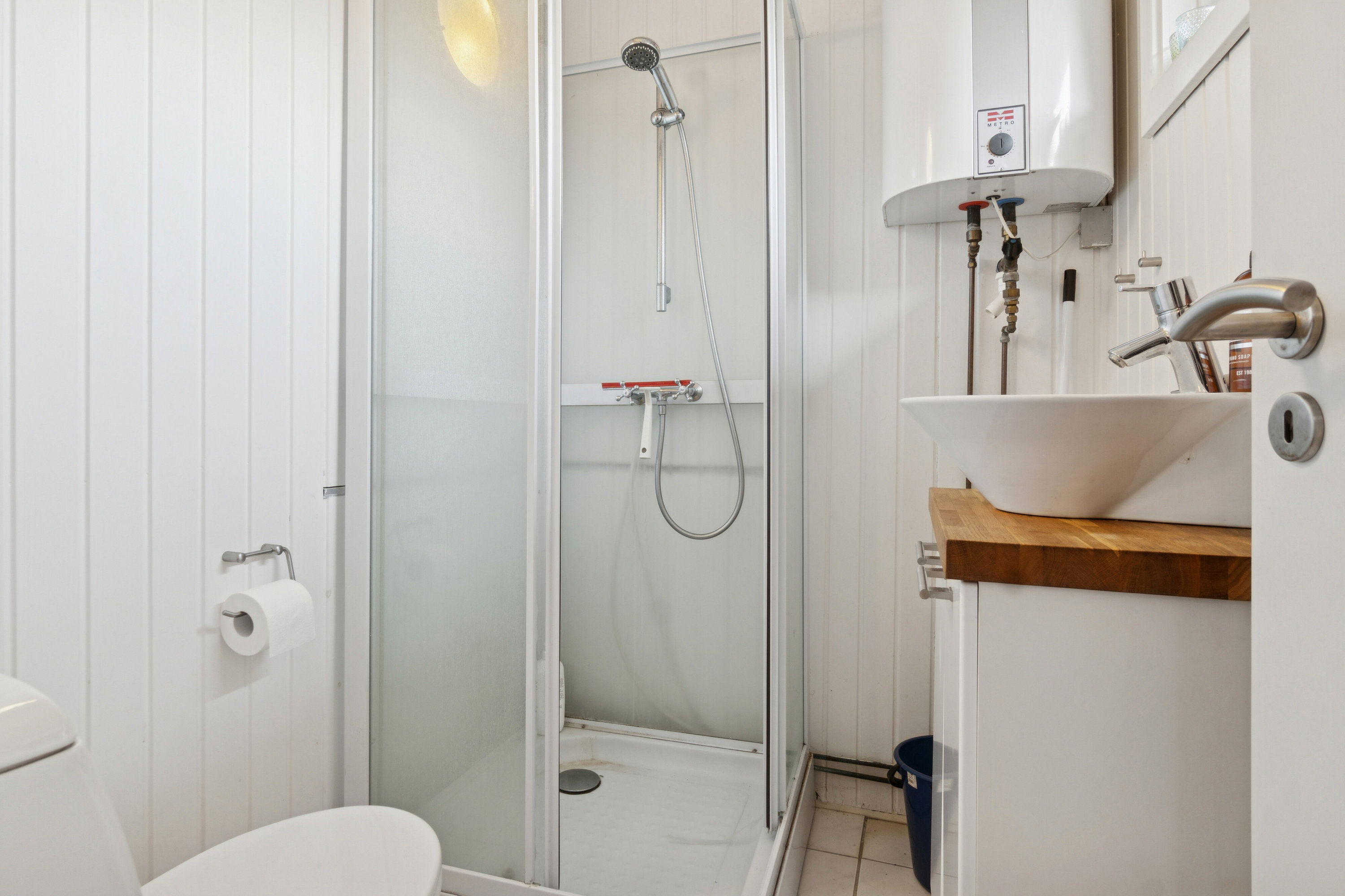 Fremhævet badeværelse billede i fuldskærmstilstand. Billede af Strandbjerggårdsvej 23, 4400 Kalundborg