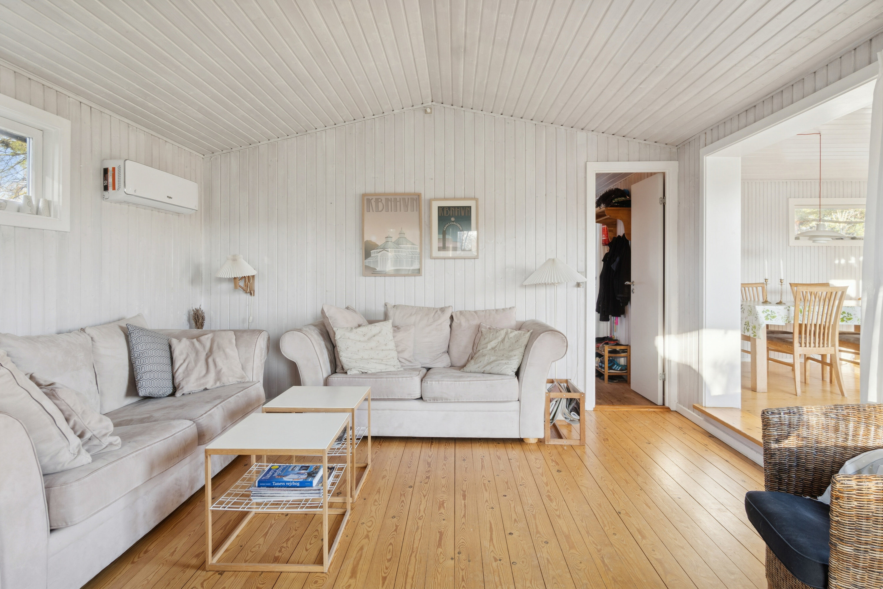 Fremhævet stue billede i fuldskærmstilstand. Billede af Strandbjerggårdsvej 23, 4400 Kalundborg