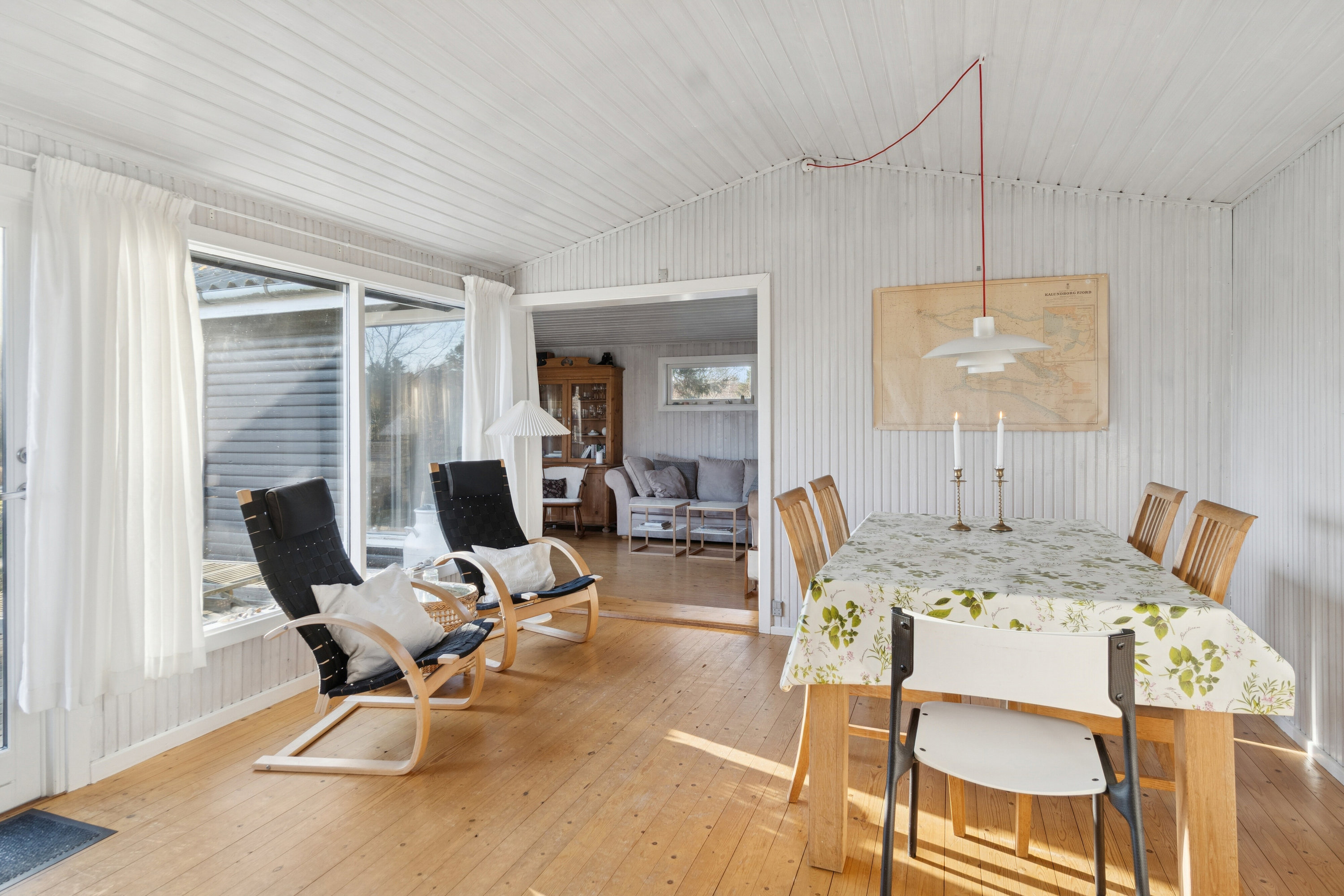 Fremhævet spisestue billede i fuldskærmstilstand. Billede af Strandbjerggårdsvej 23, 4400 Kalundborg