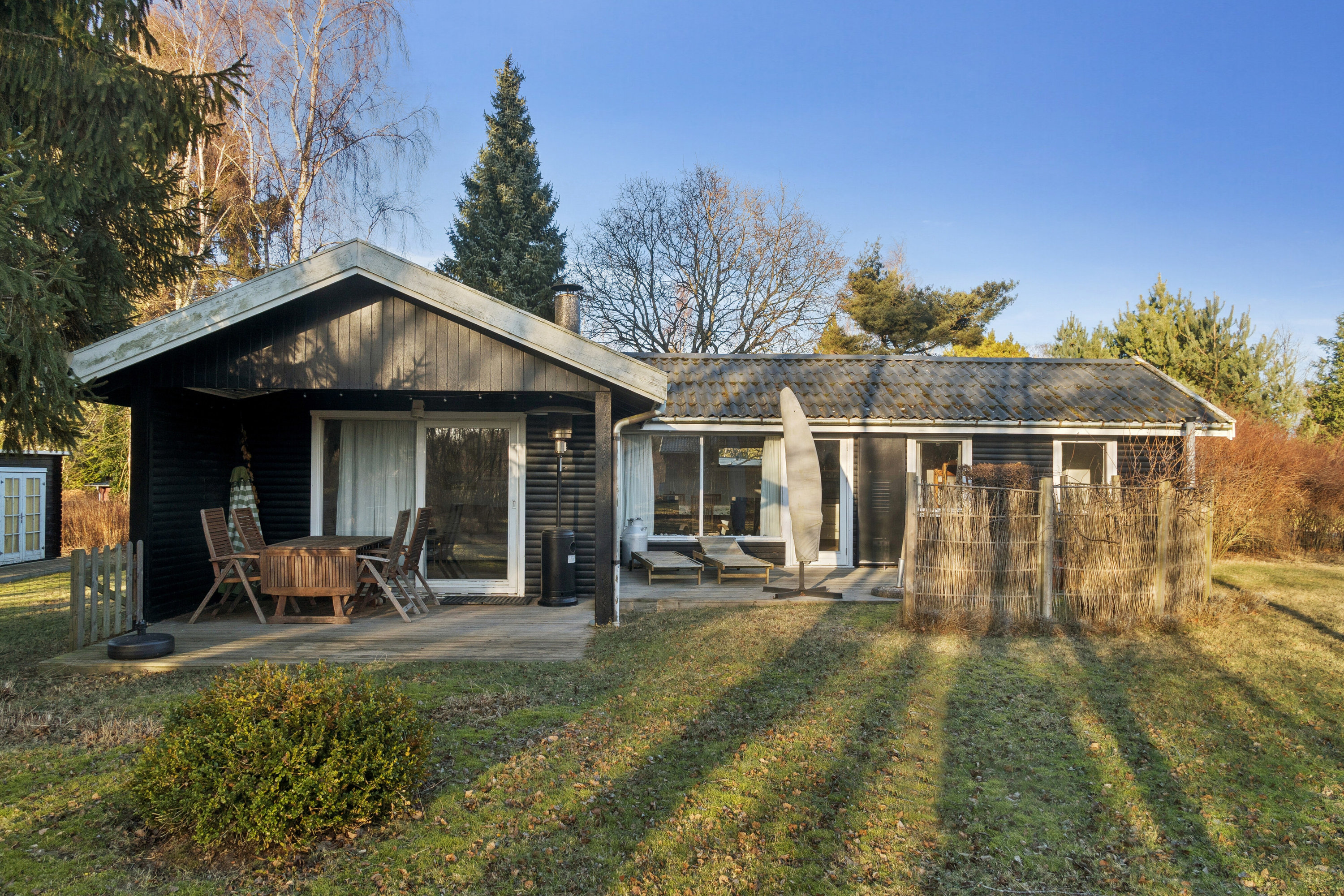 Fremhævet set fra haven billede i fuldskærmstilstand. Billede af Strandbjerggårdsvej 23, 4400 Kalundborg