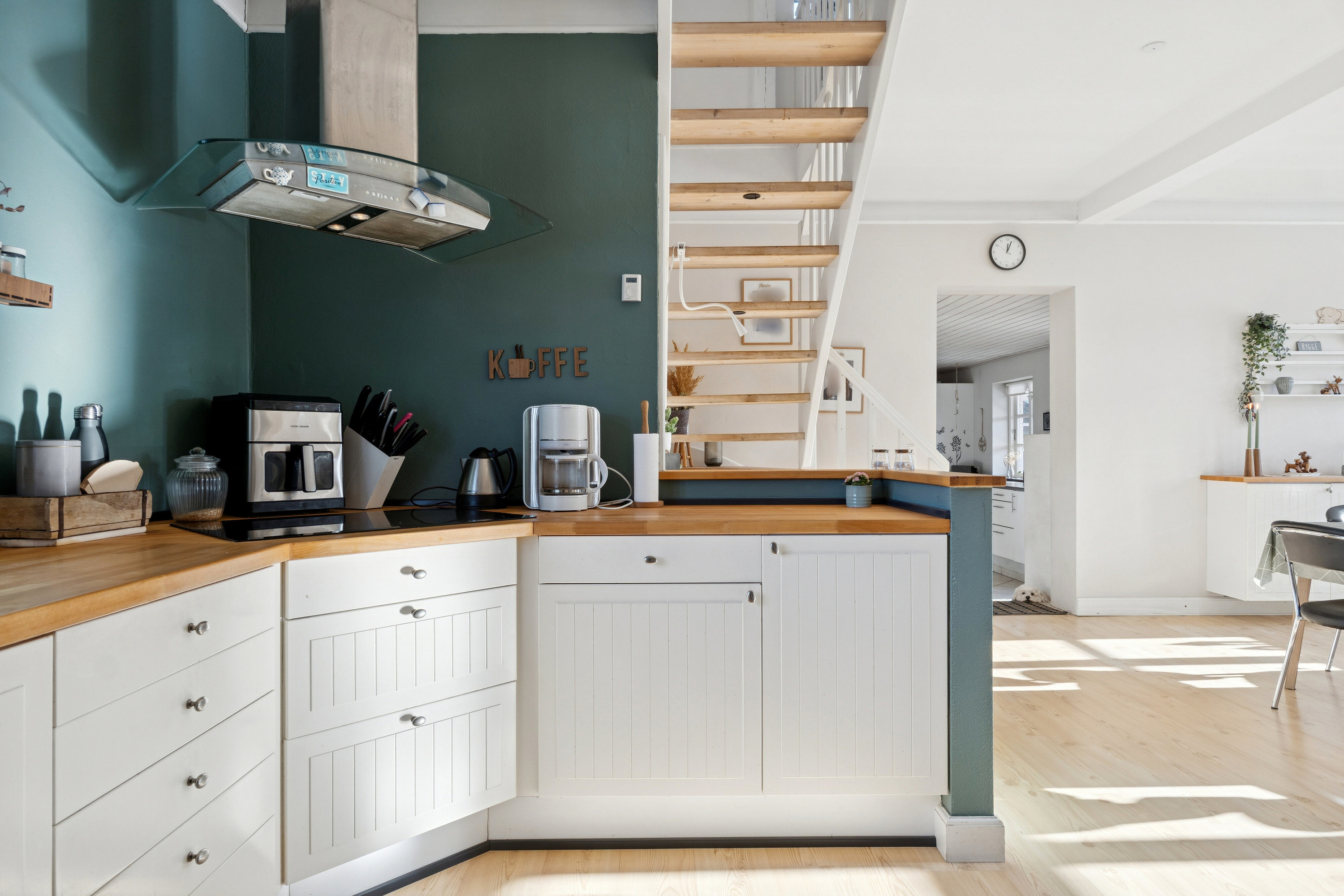 Fremhævet køkken billede i fuldskærmstilstand. Billede af Frydendalvej 52, Vejbæk, 6330 Padborg