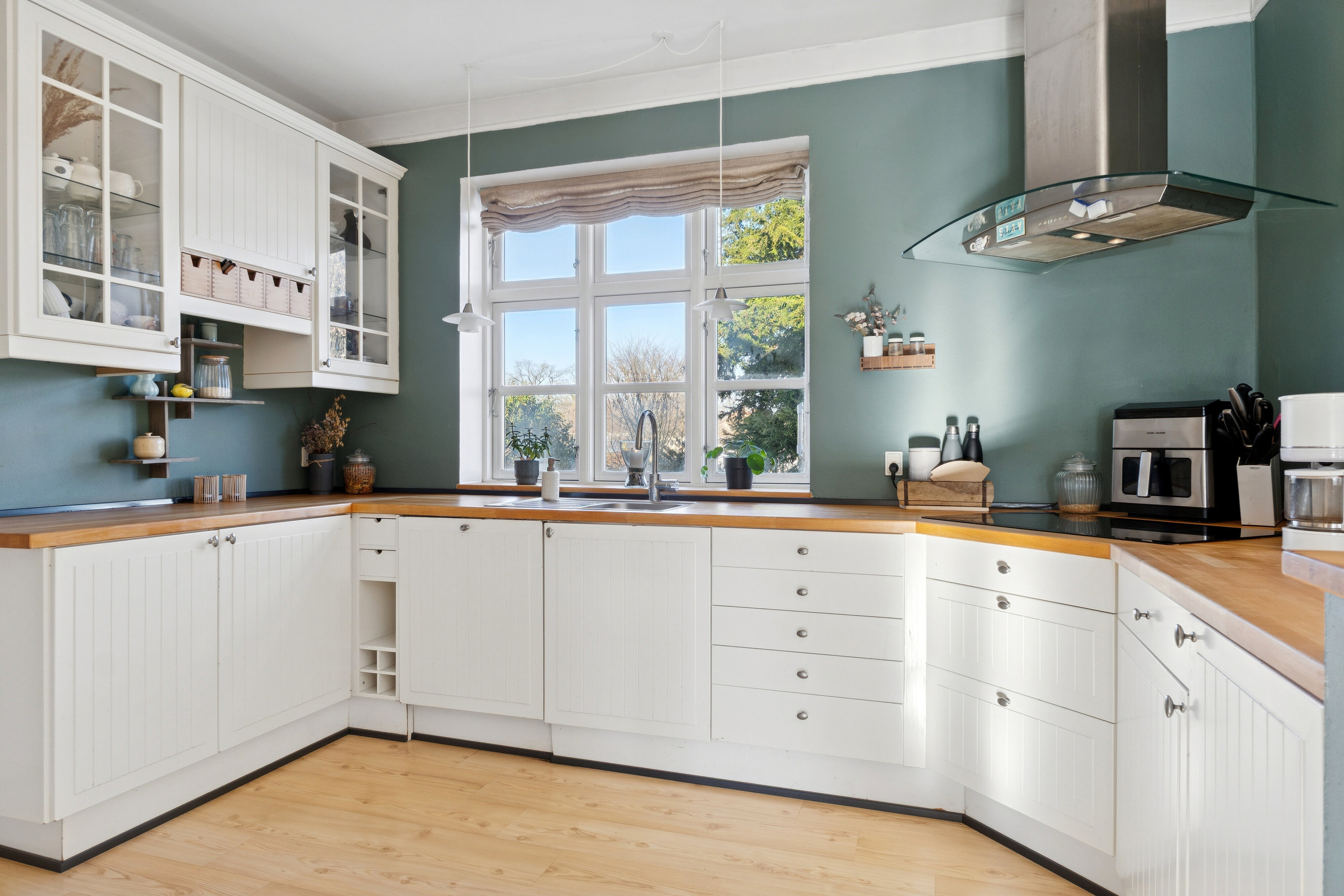 Fremhævet køkken billede i fuldskærmstilstand. Billede af Frydendalvej 52, Vejbæk, 6330 Padborg