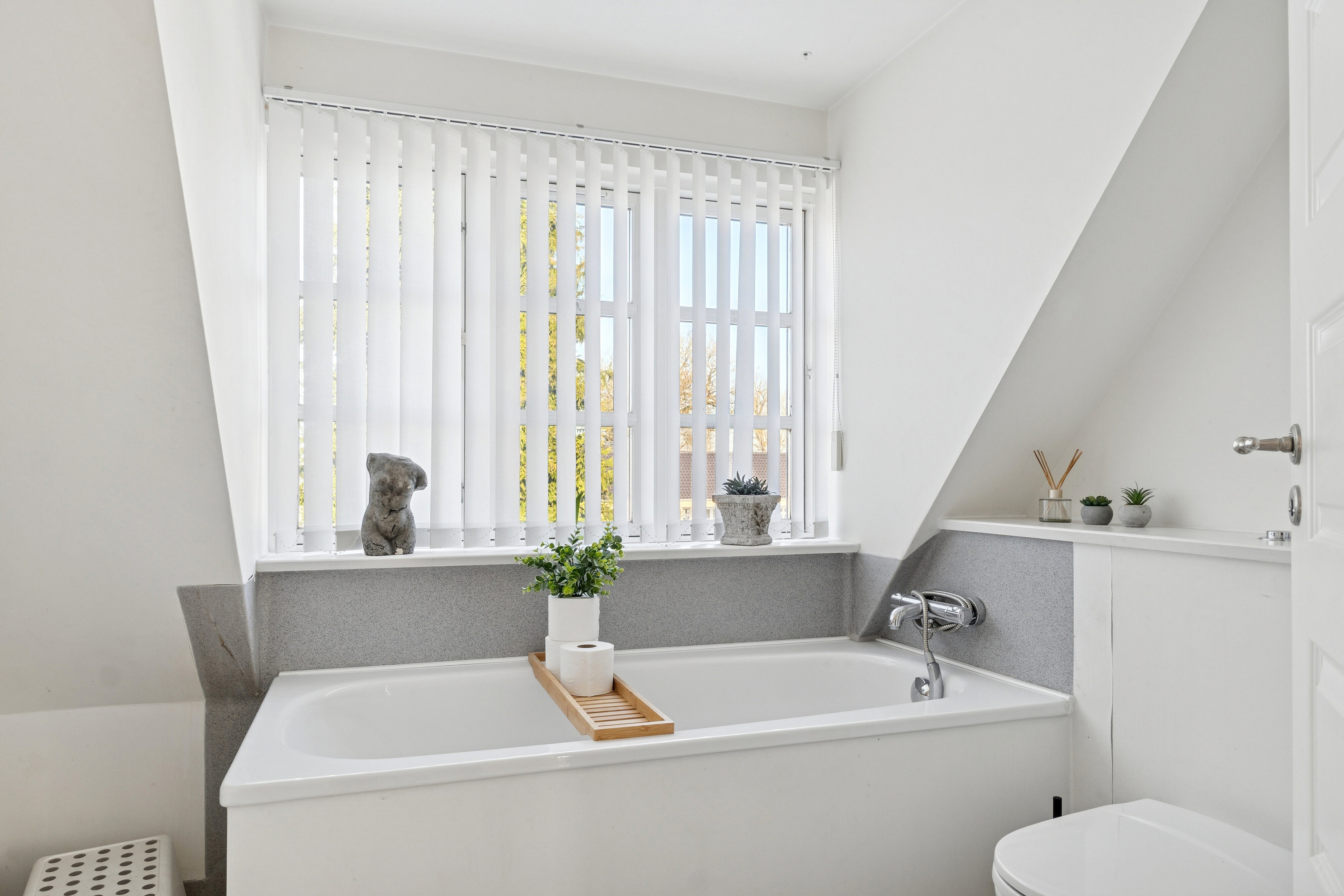 Fremhævet badeværelse billede i fuldskærmstilstand. Billede af Frydendalvej 52, Vejbæk, 6330 Padborg