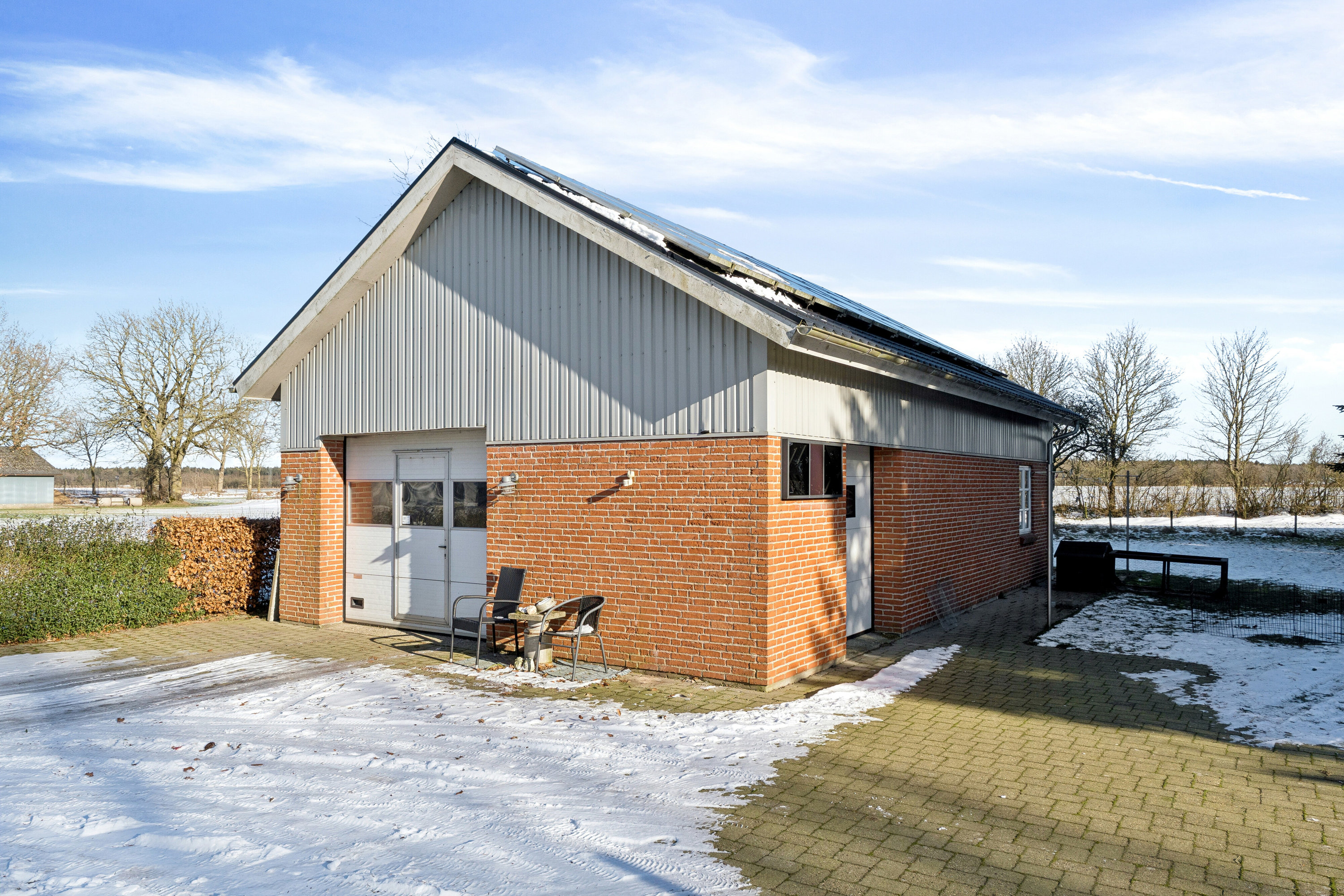 Fremhævet set fra vejen billede i fuldskærmstilstand. Billede af Frydendalvej 52, Vejbæk, 6330 Padborg