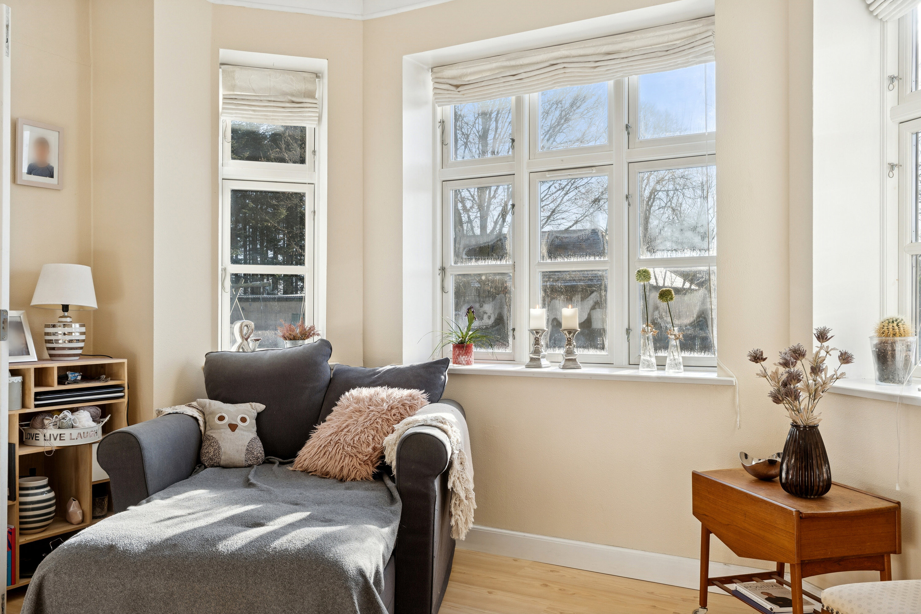 Fremhævet stue billede i fuldskærmstilstand. Billede af Frydendalvej 52, Vejbæk, 6330 Padborg