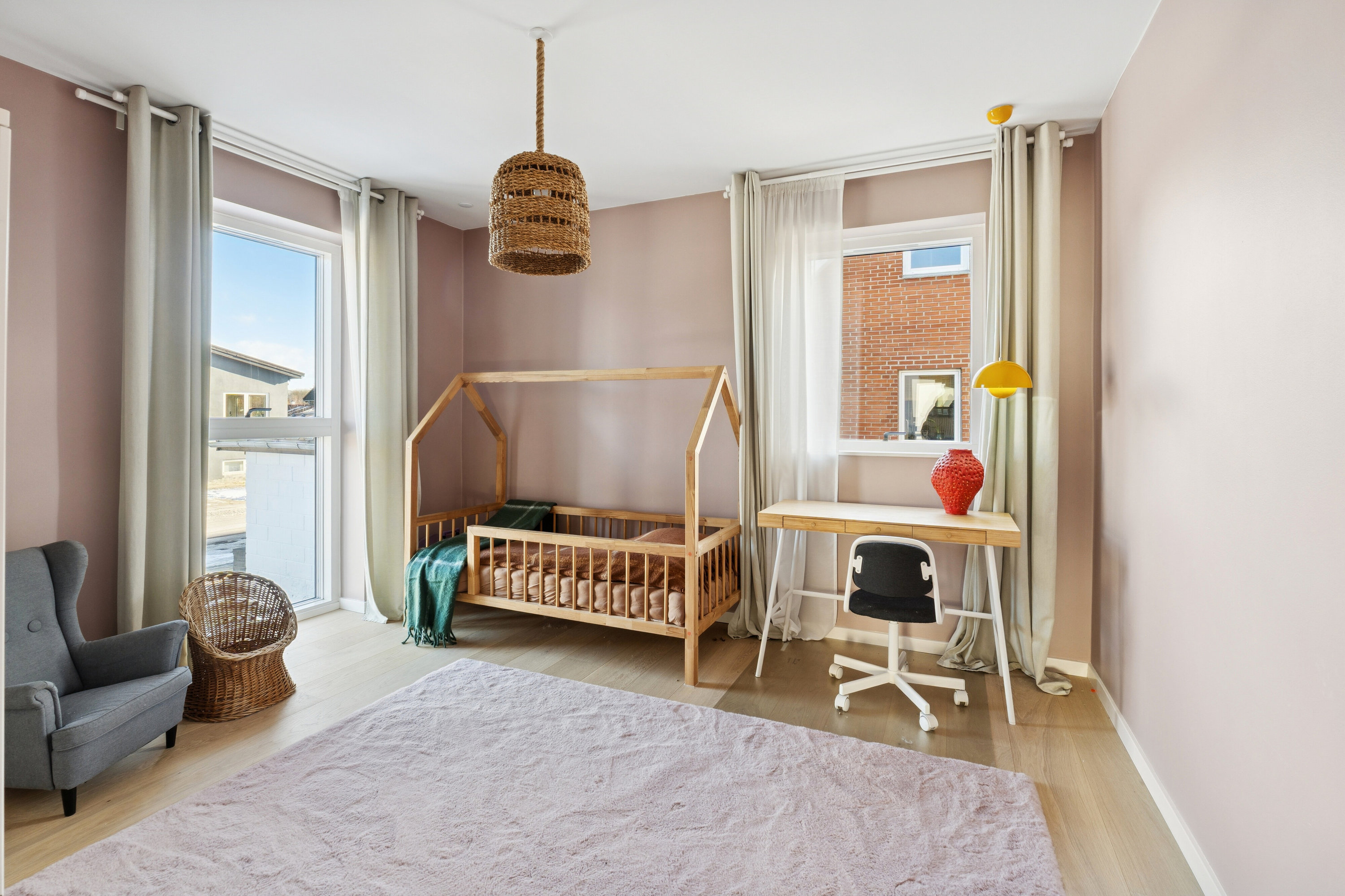 Fremhævet soveværelse billede i fuldskærmstilstand. Billede af Vinkelvænget 11, 2610 Rødovre