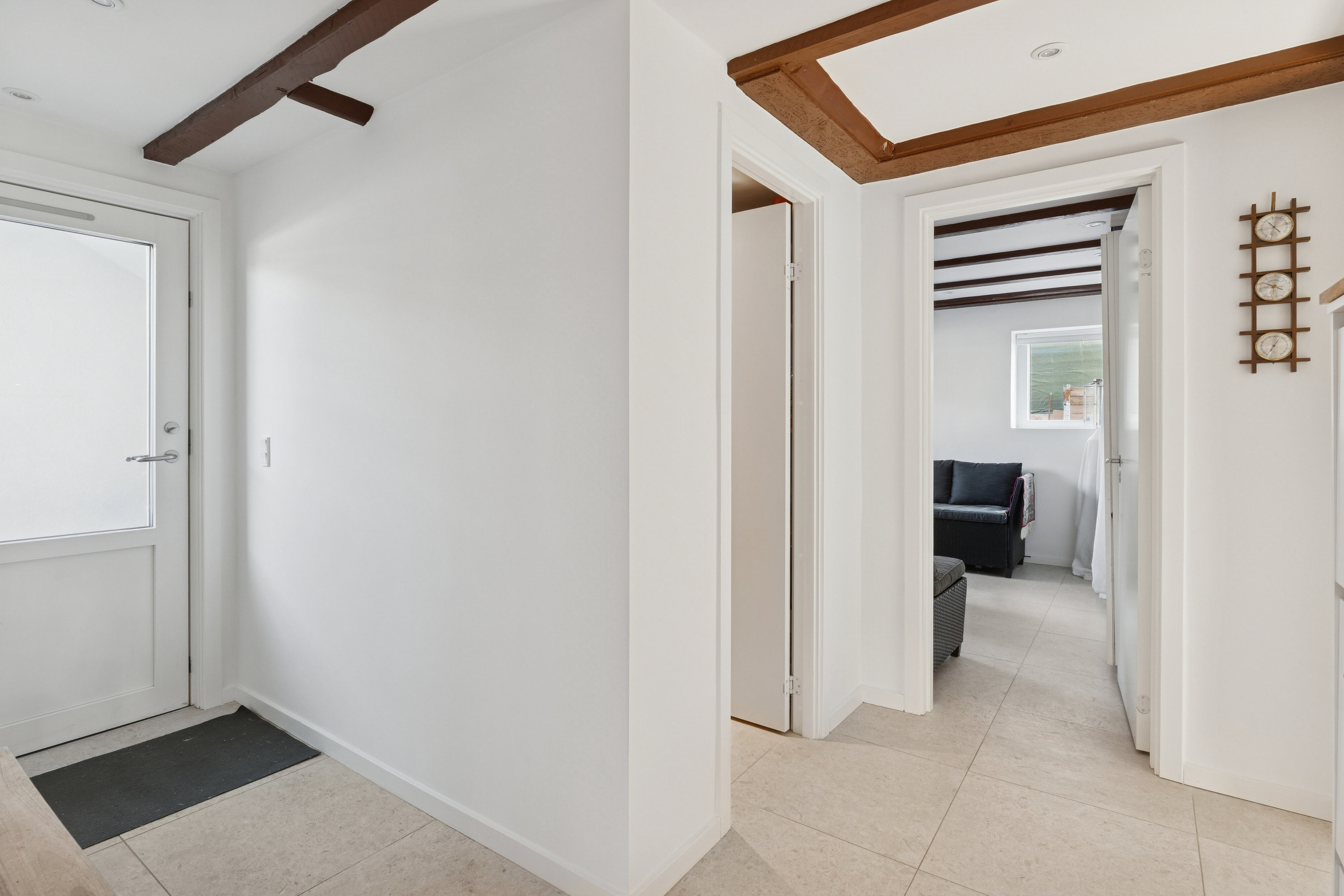 Fremhævet hall billede i fuldskærmstilstand. Billede af Vinkelvænget 11, 2610 Rødovre