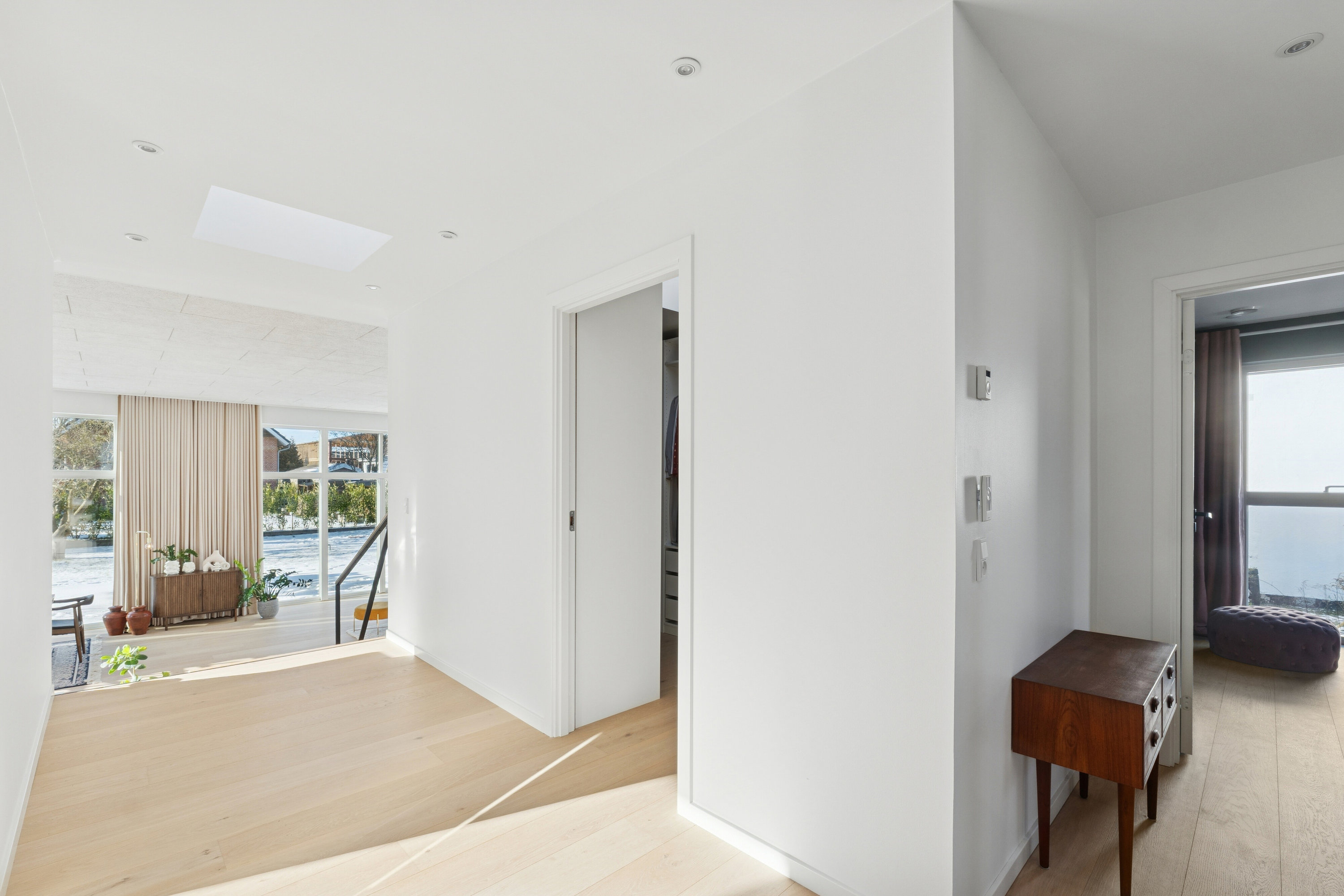 Fremhævet hall billede i fuldskærmstilstand. Billede af Vinkelvænget 11, 2610 Rødovre