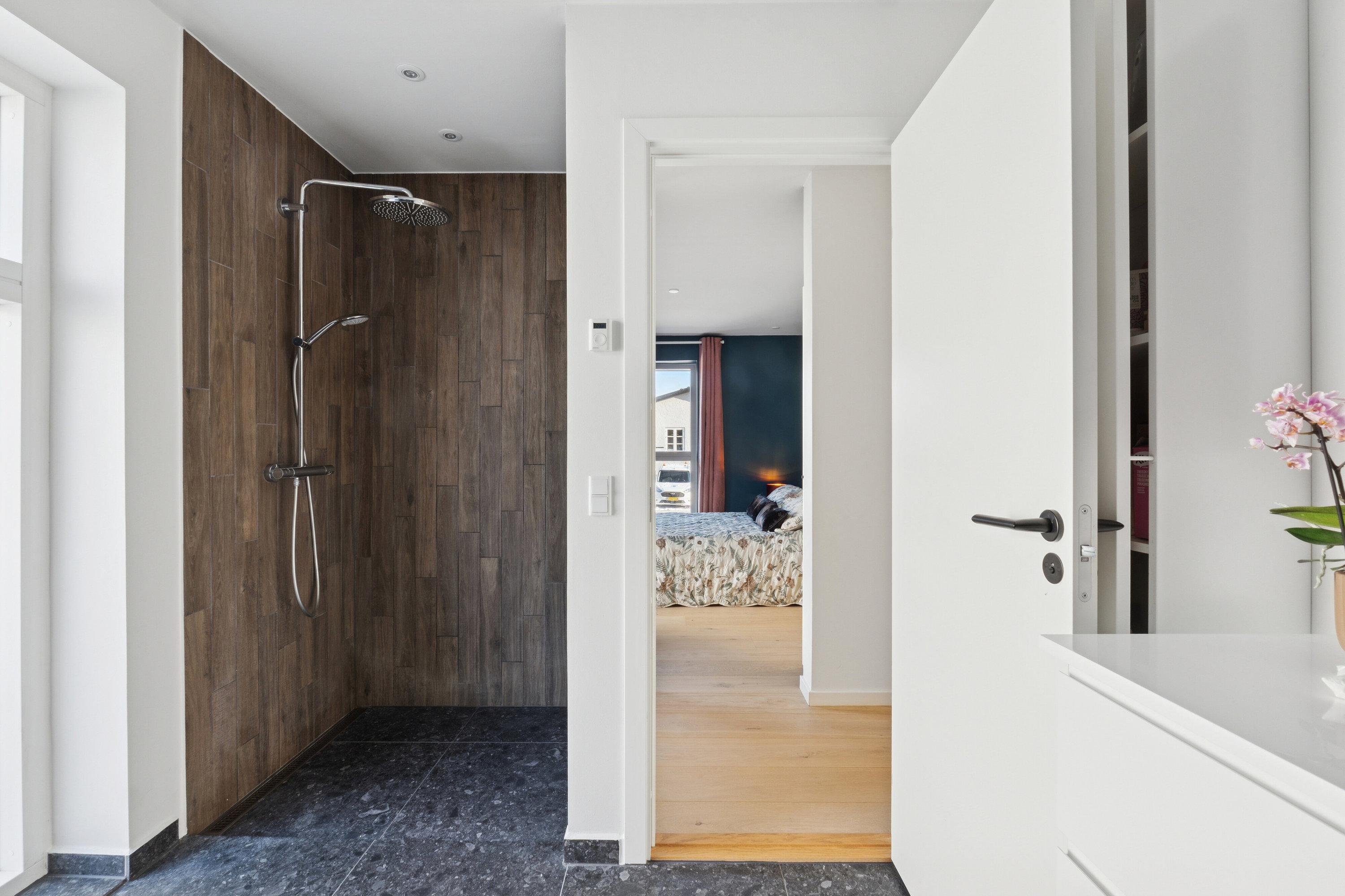 Fremhævet badeværelse billede i fuldskærmstilstand. Billede af Vinkelvænget 11, 2610 Rødovre