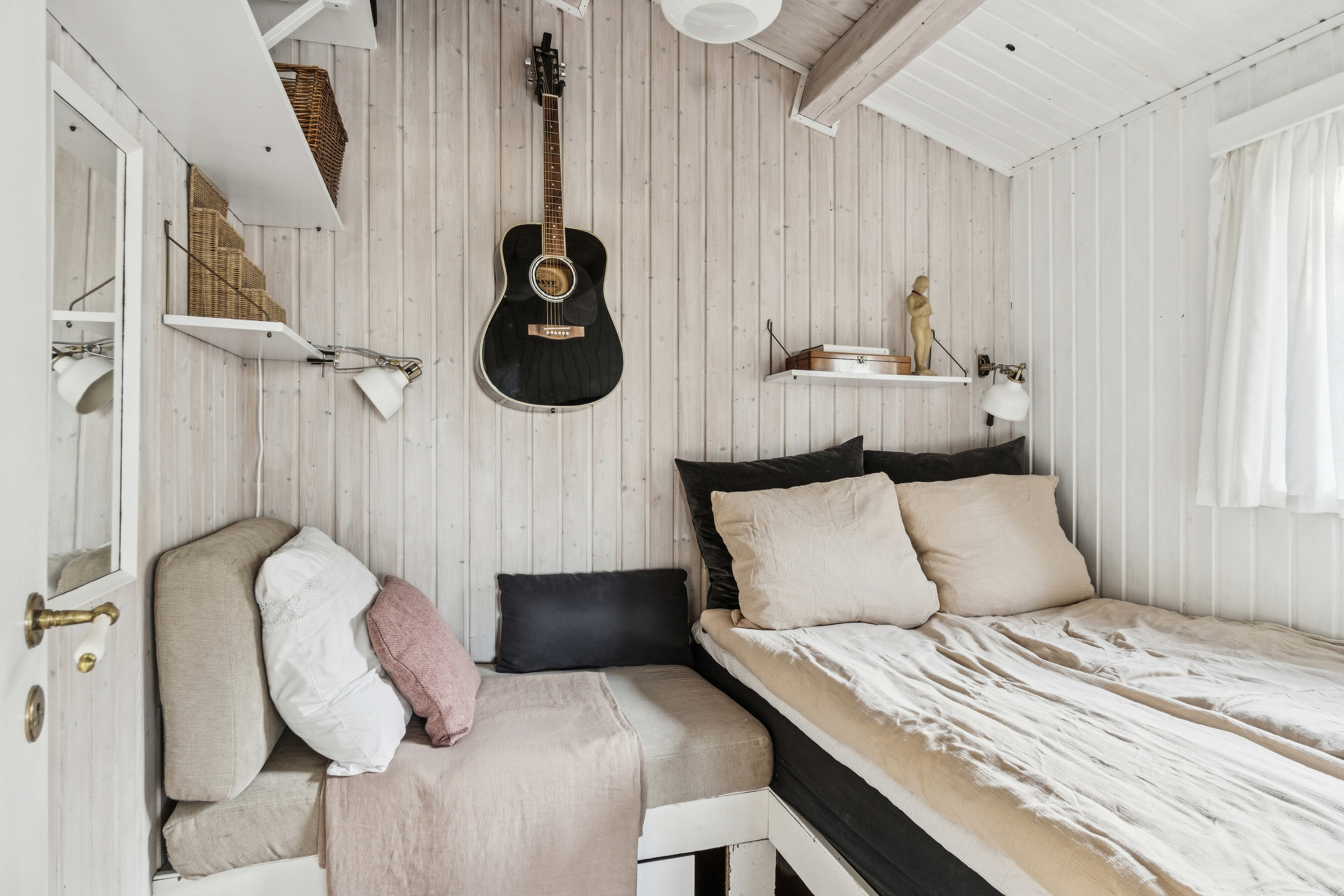 Fremhævet soveværelse billede i fuldskærmstilstand. Billede af Leifavej Vestre 32, 4550 Asnæs