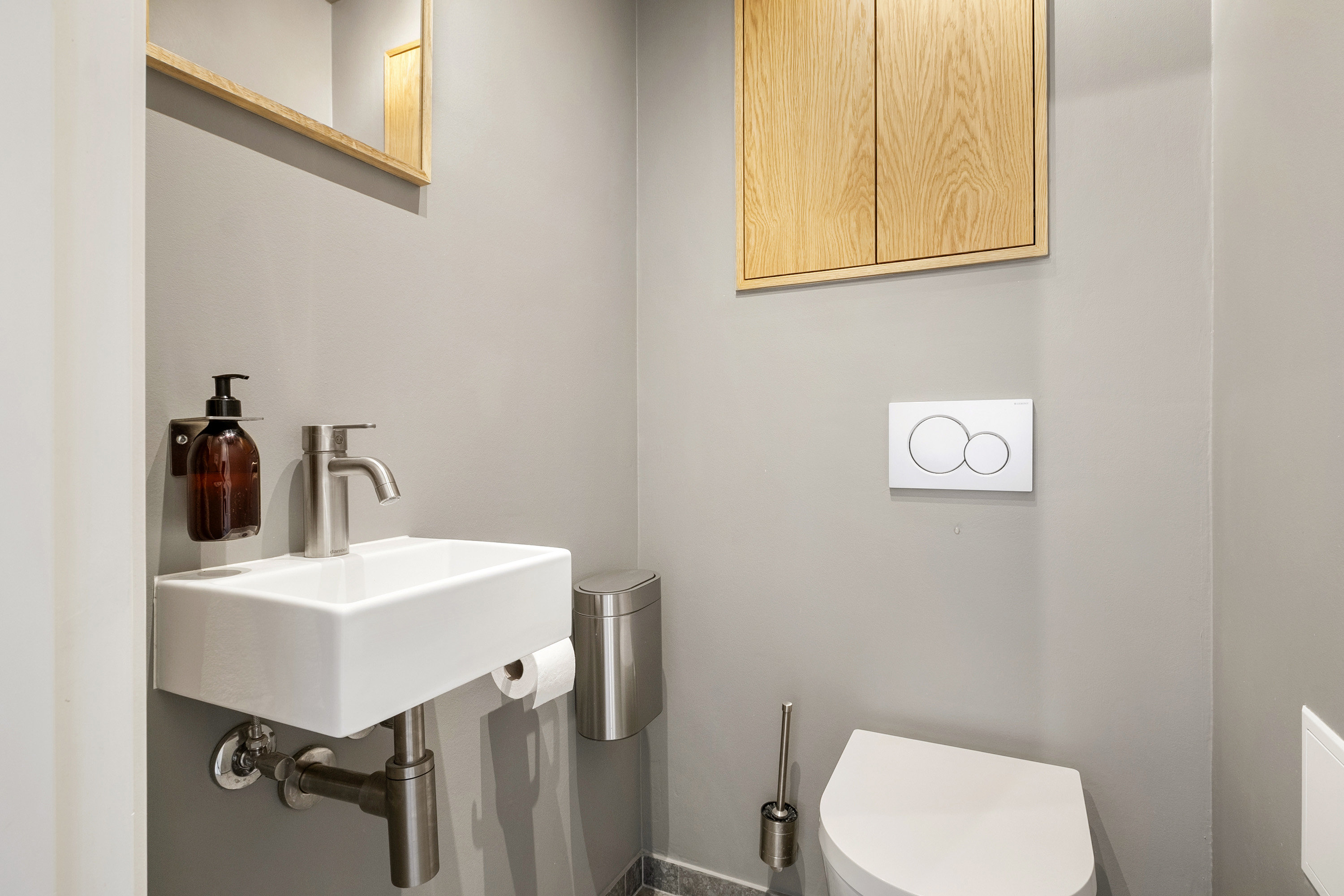 Fremhævet toilet billede i fuldskærmstilstand. Billede af Ligustervangen 112, 3450 Allerød