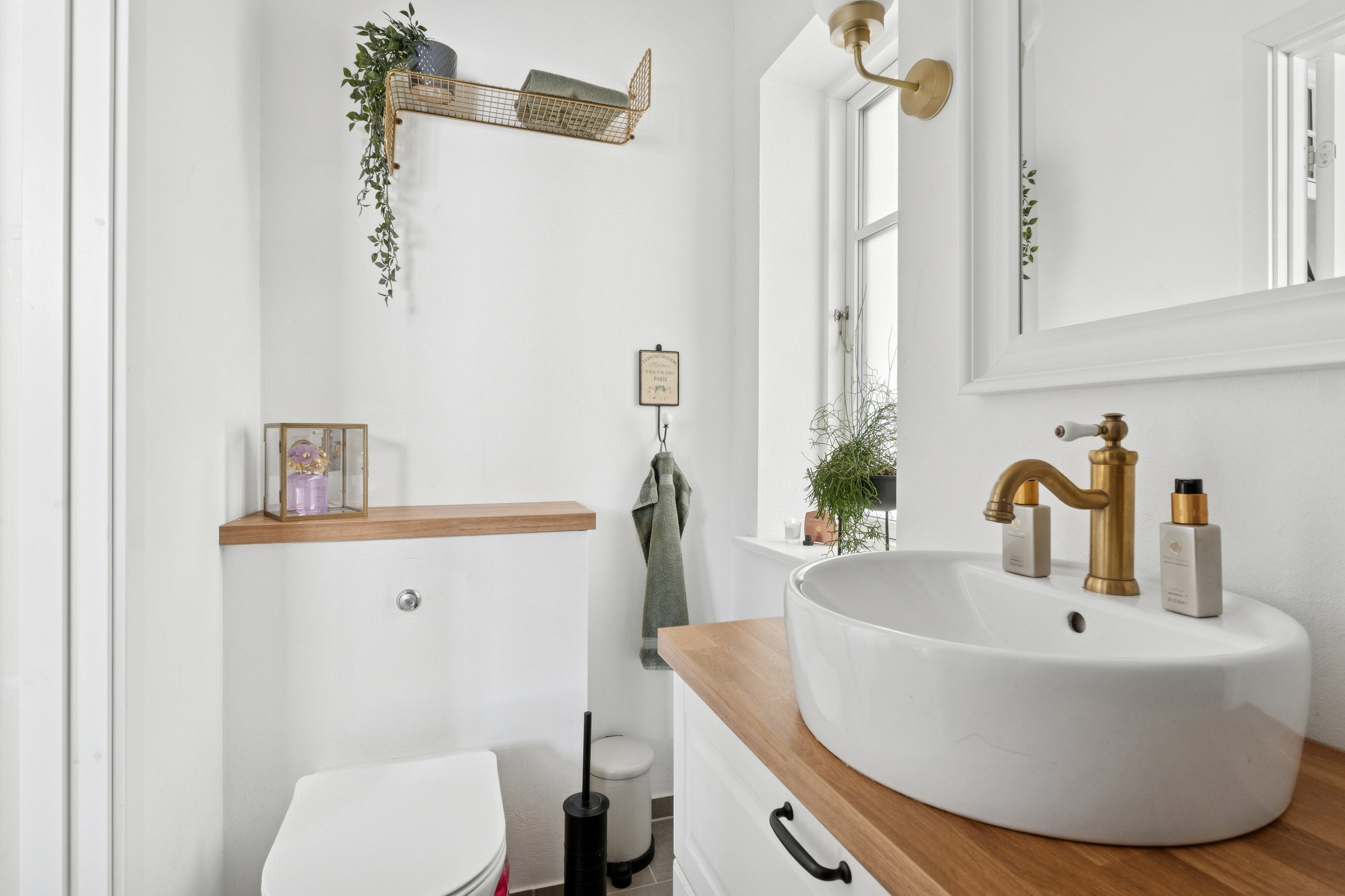 Fremhævet badeværelse billede i fuldskærmstilstand. Billede af Ålborgvej 202, 9800 Hjørring