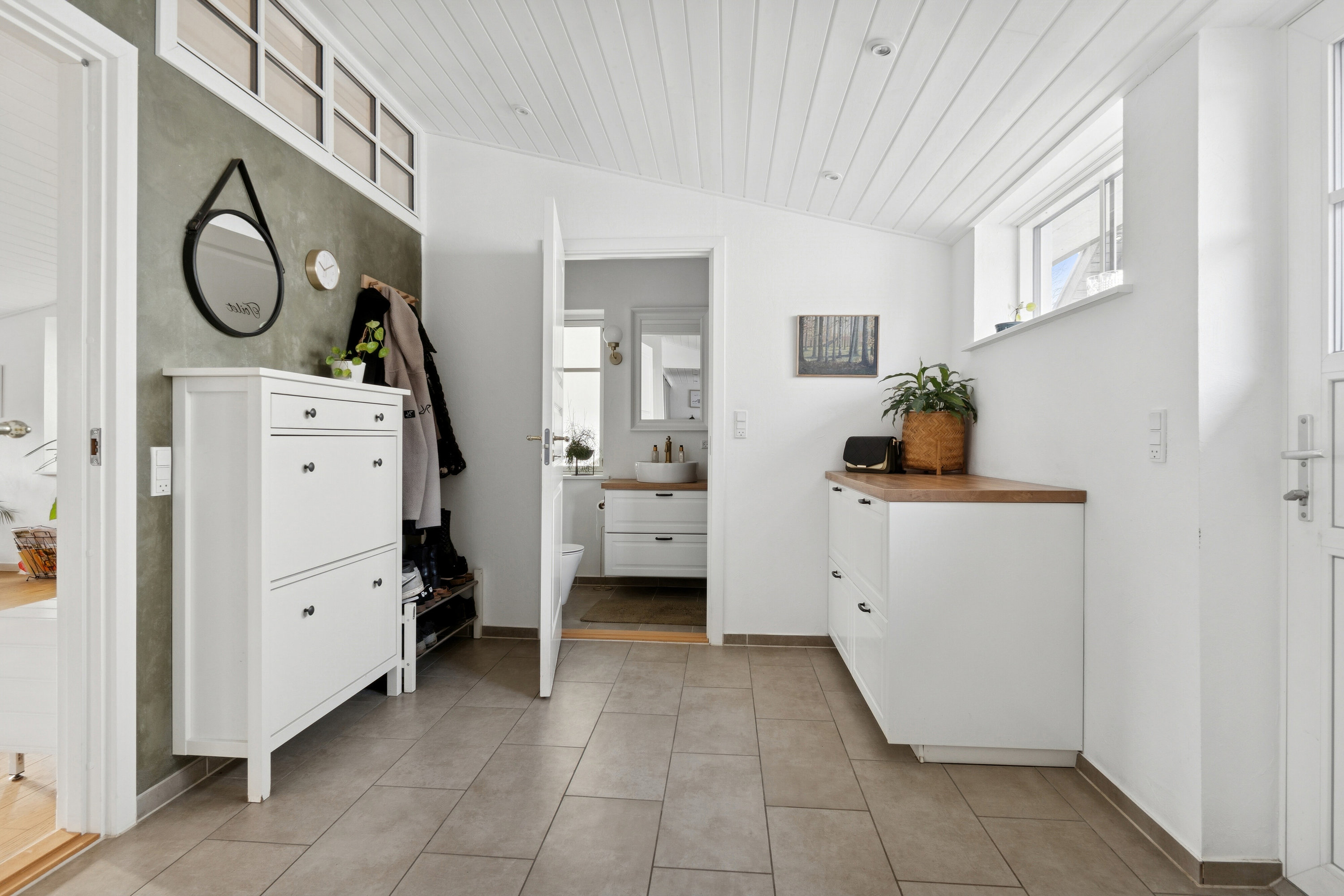 Fremhævet badeværelse billede i fuldskærmstilstand. Billede af Ålborgvej 202, 9800 Hjørring