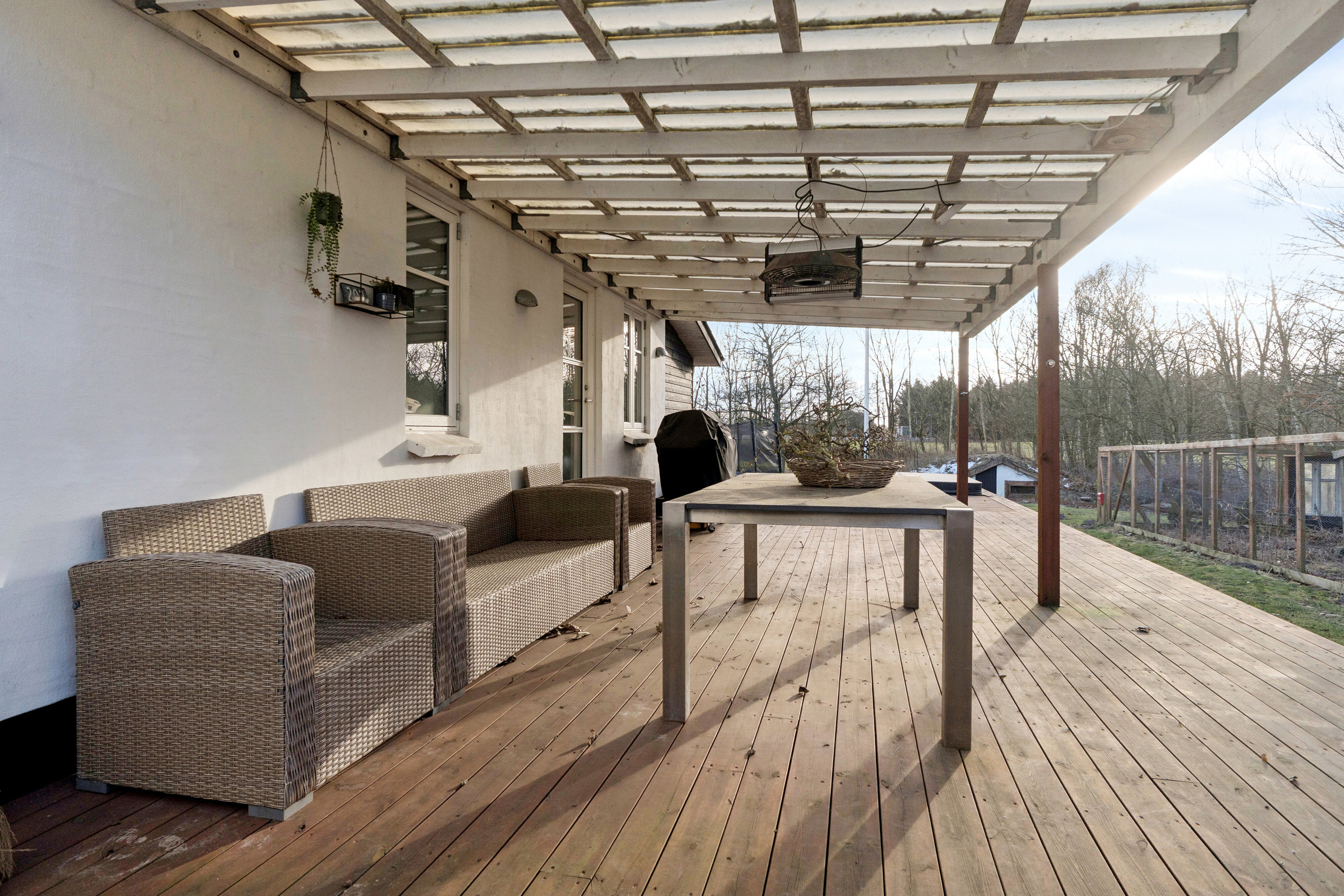 Fremhævet overdækket terrasse billede i fuldskærmstilstand. Billede af Ålborgvej 202, 9800 Hjørring