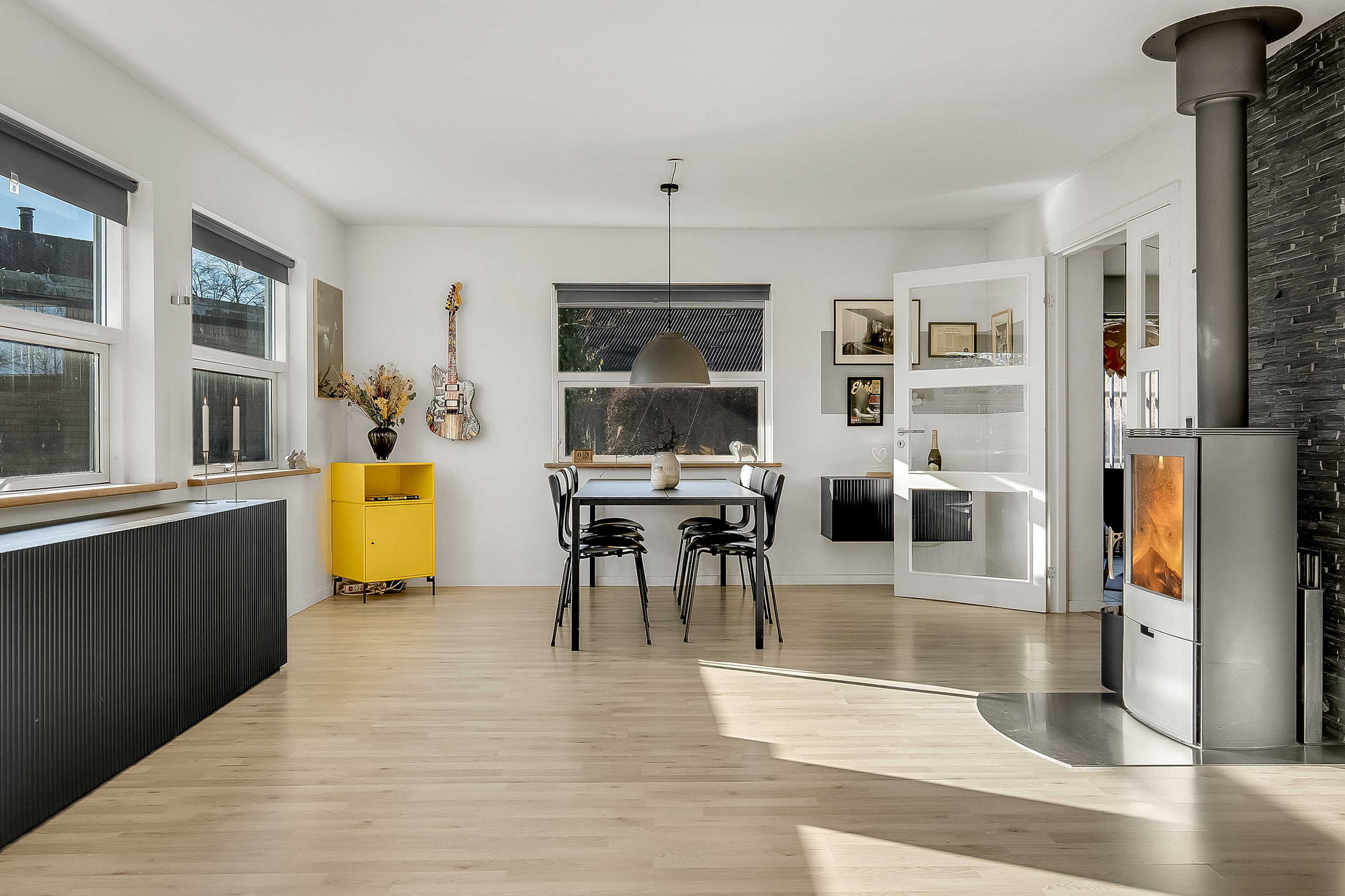 Fremhævet stue billede i fuldskærmstilstand. Billede af Munkevej 9, Skærup, 7080 Børkop