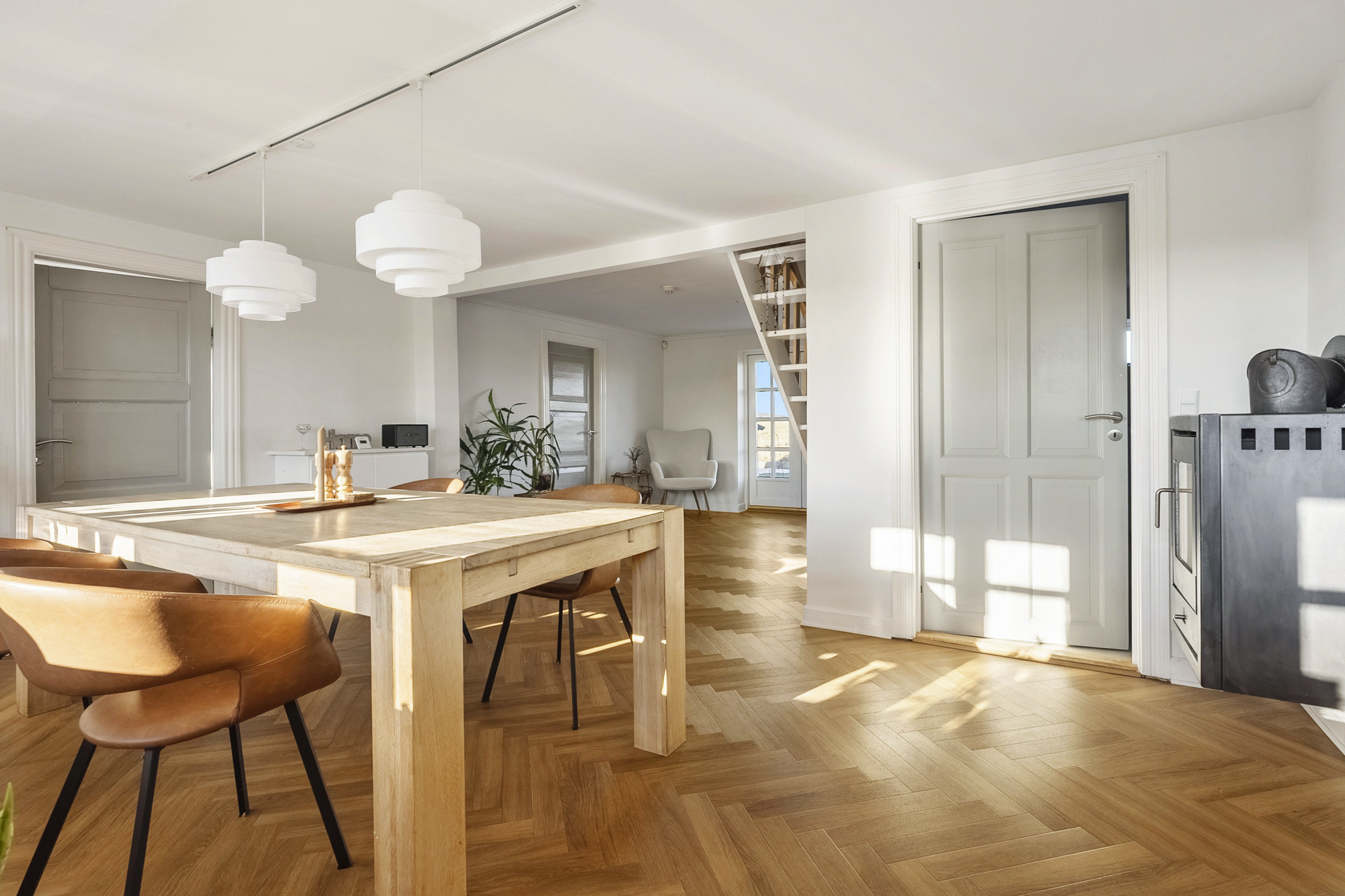 Fremhævet spisestue billede i fuldskærmstilstand. Billede af Kirkedalsvej 1, Rårup, 7130 Juelsminde