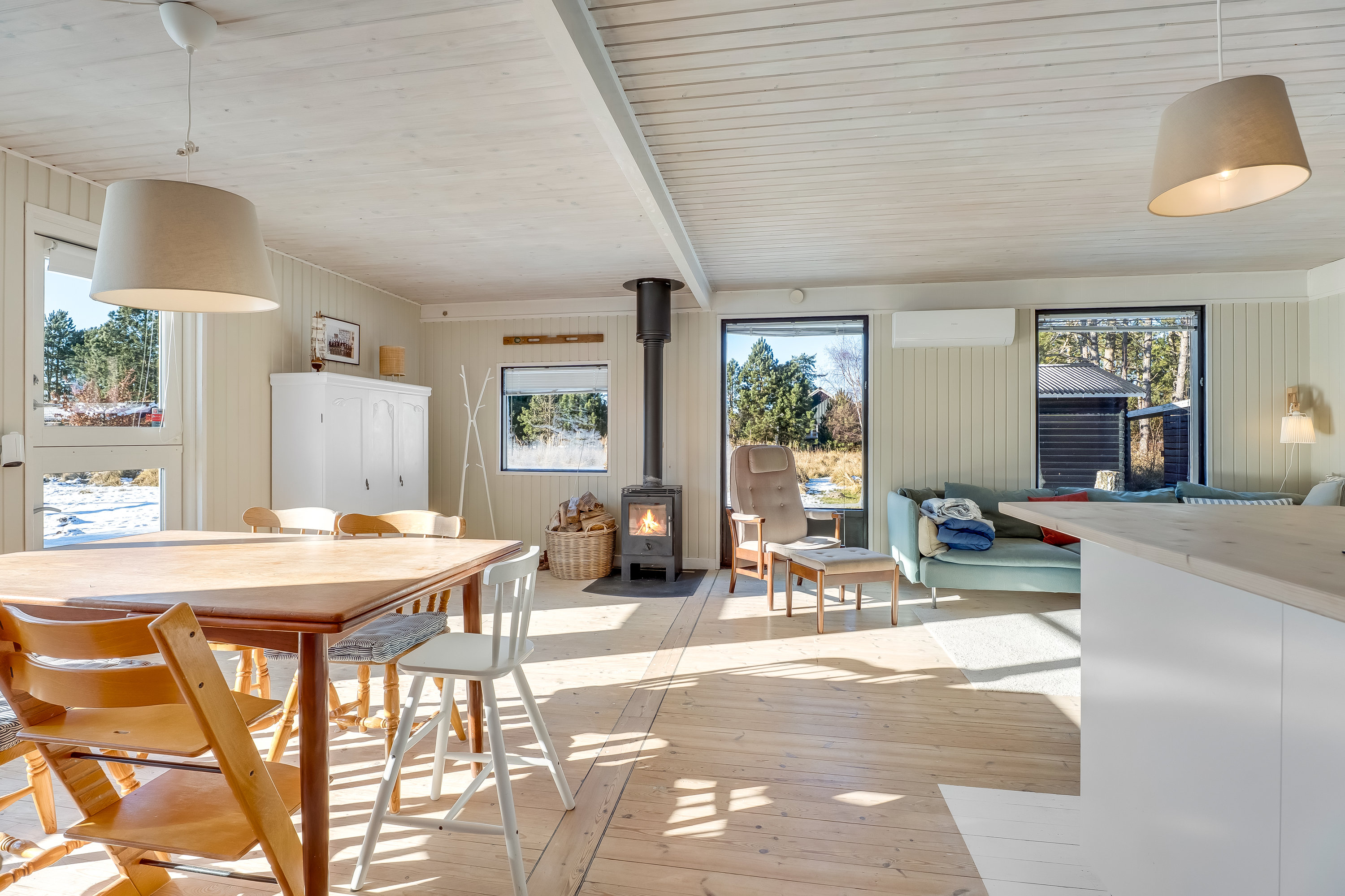 Fremhævet stue billede i fuldskærmstilstand. Billede af Fasanvænget 5, Saksfjed Ø, 4970 Rødby