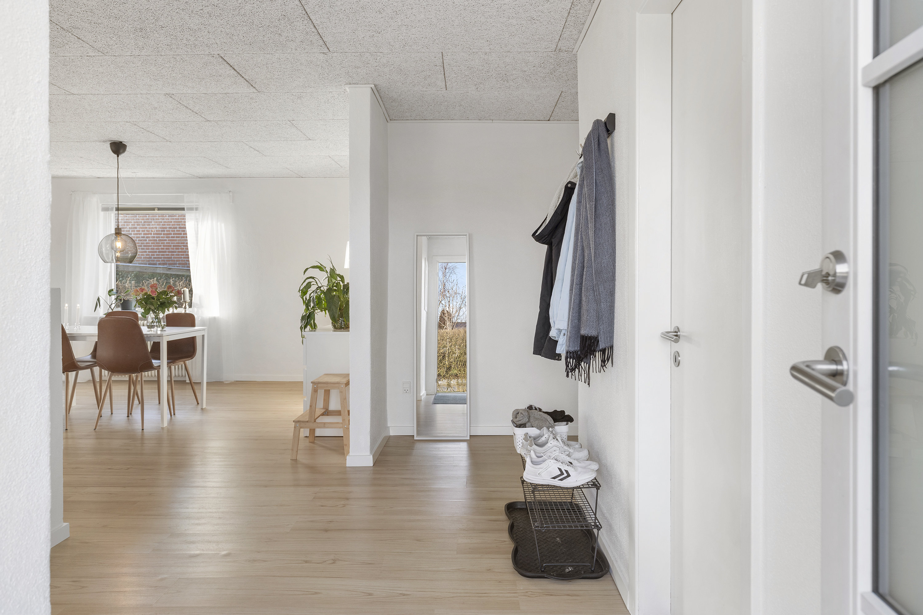 Fremhævet entré billede i fuldskærmstilstand. Billede af Lindevej 15, 9620 Aalestrup