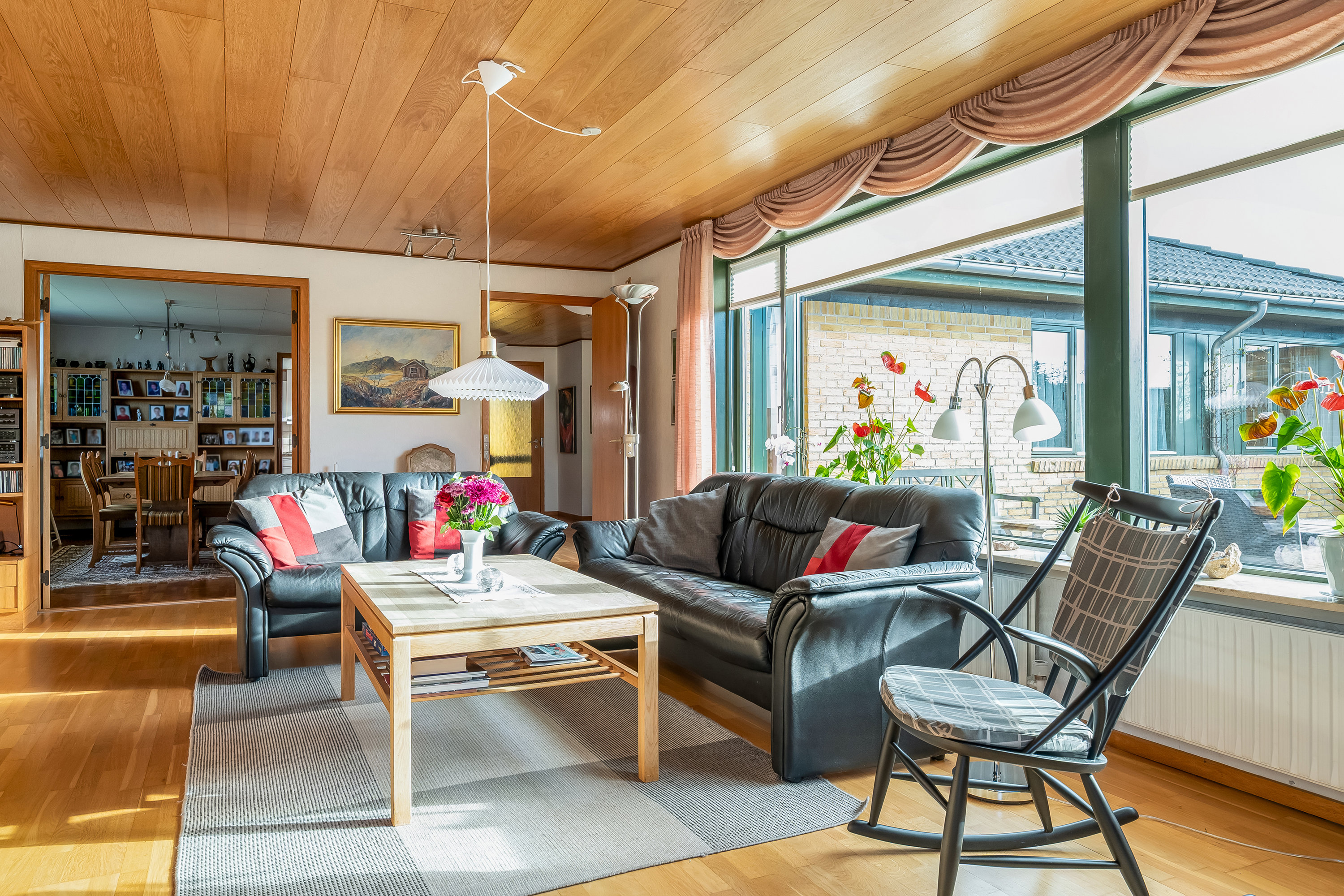 Fremhævet stue billede i fuldskærmstilstand. Billede af Blomstertoften 43, Tjørring, 7400 Herning