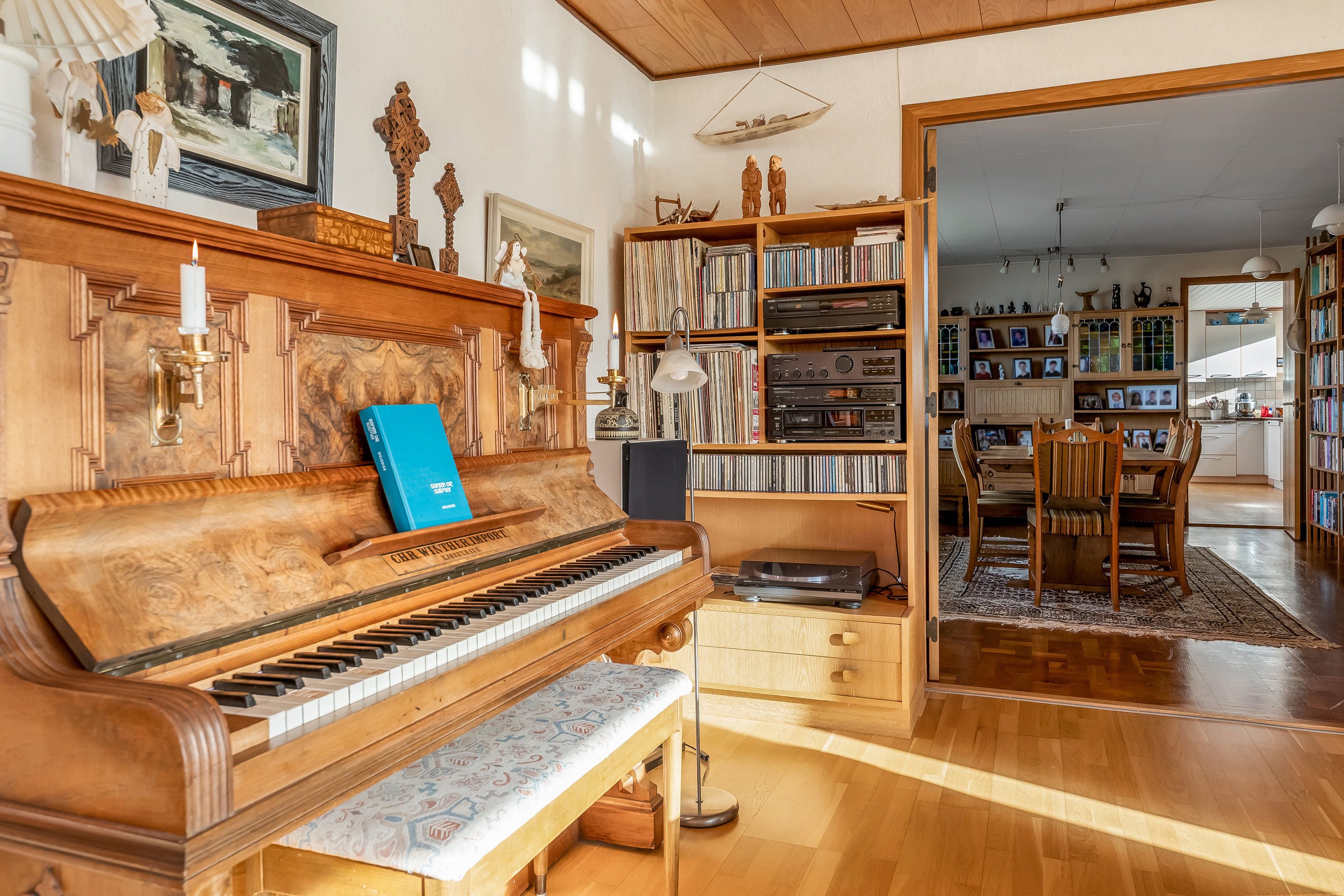 Fremhævet stue billede i fuldskærmstilstand. Billede af Blomstertoften 43, Tjørring, 7400 Herning