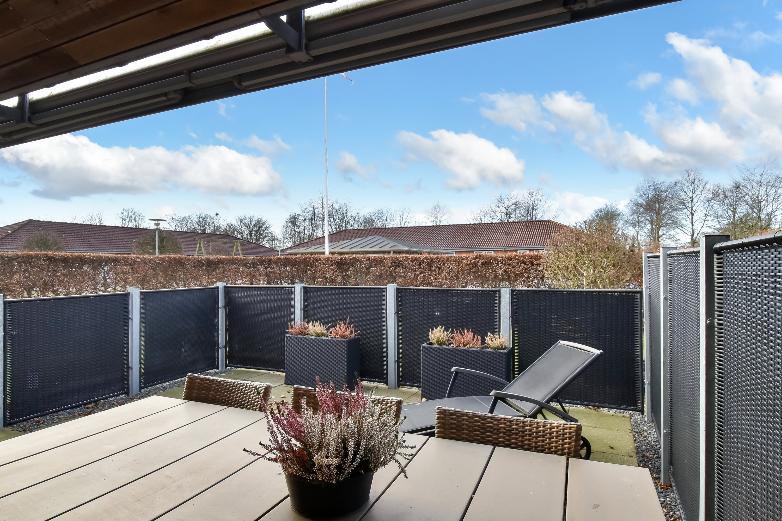 Fremhævet terrasse billede i fuldskærmstilstand. Billede af Rønne Alle 316, 7451 Sunds