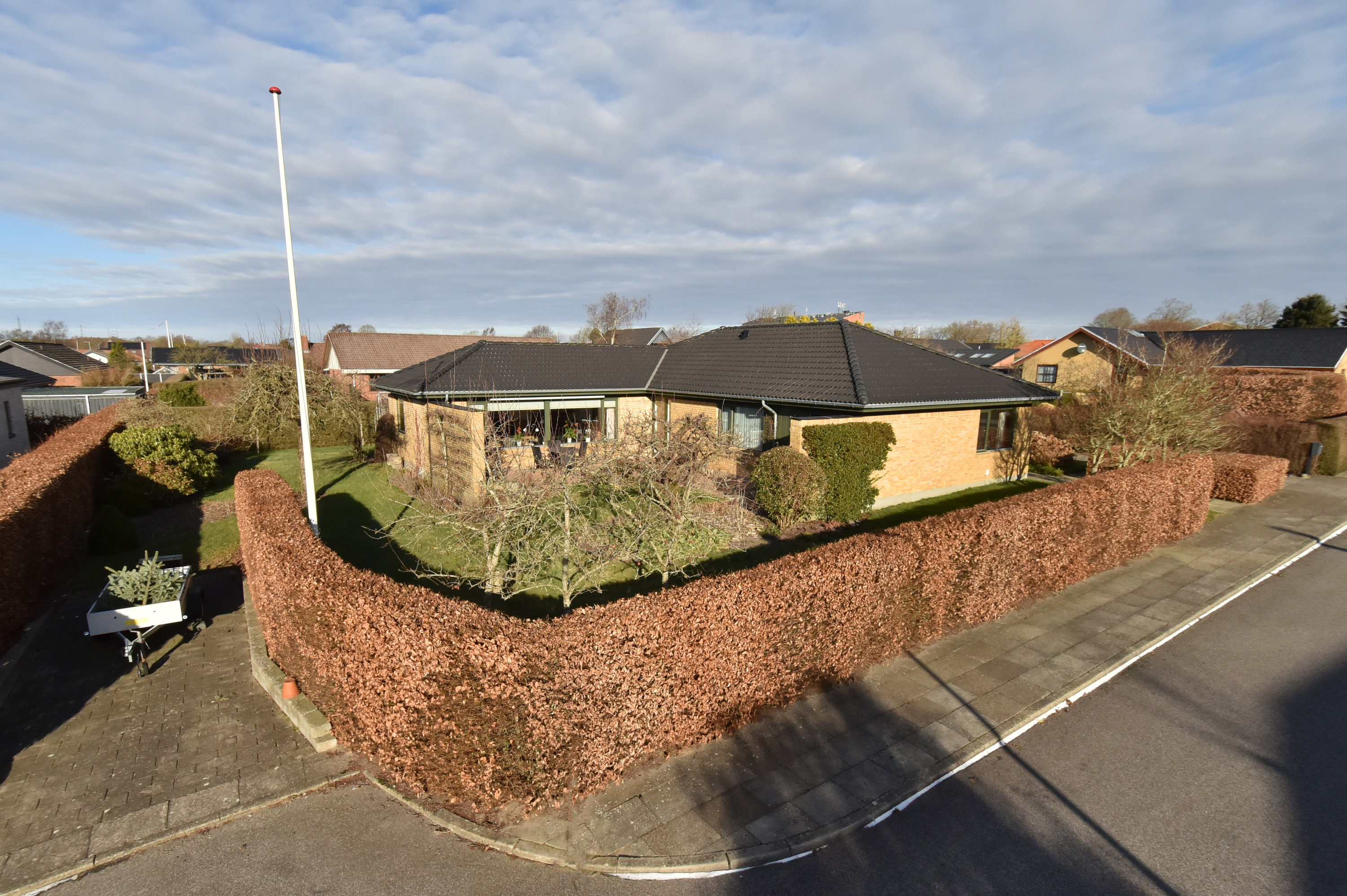 Fremhævet ejendommen billede i fuldskærmstilstand. Billede af Blomstertoften 43, Tjørring, 7400 Herning