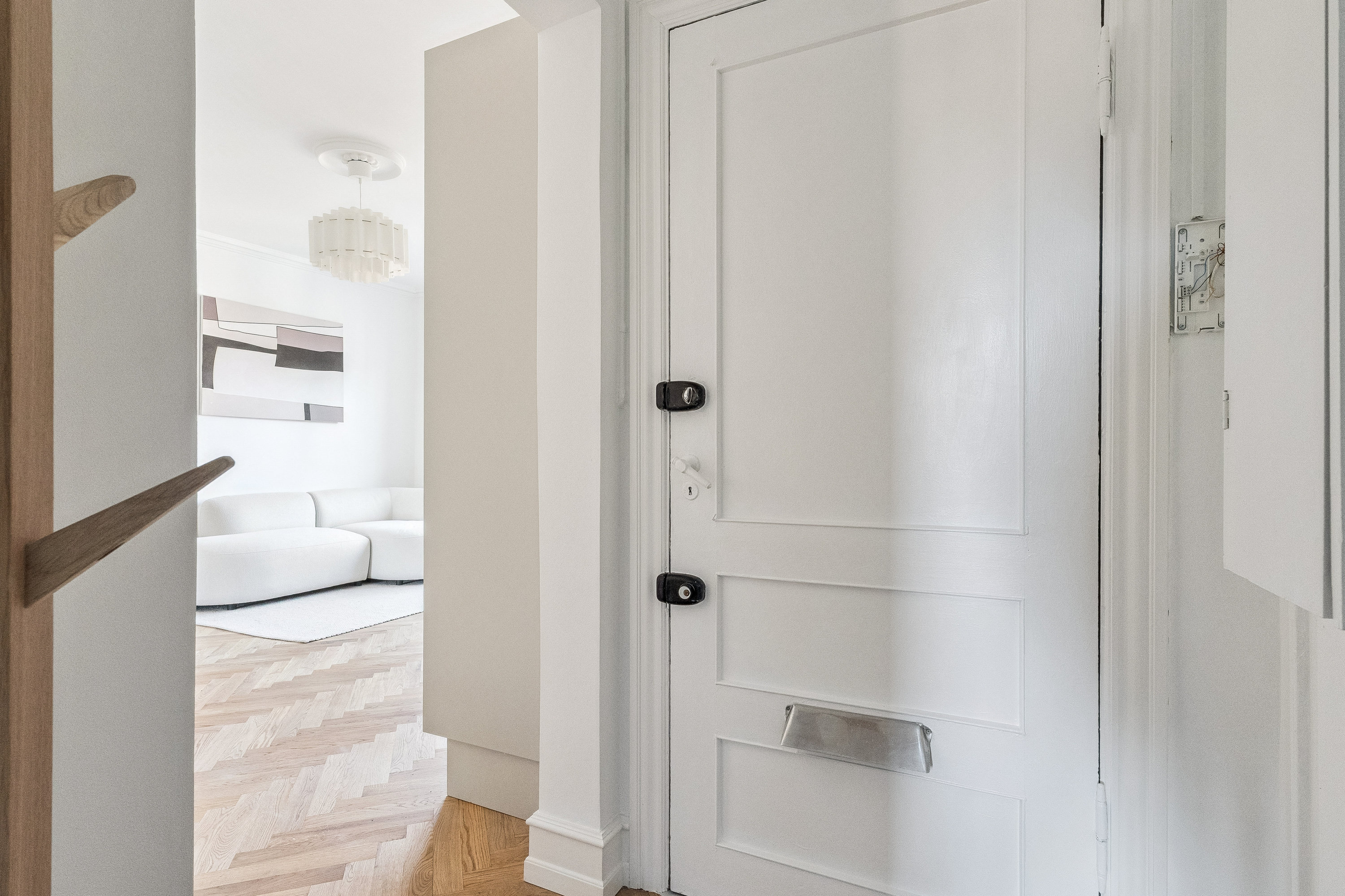 Fremhævet entré billede i fuldskærmstilstand. Billede af Lange-Müllers Gade 25, 3. th., 2100 København Ø