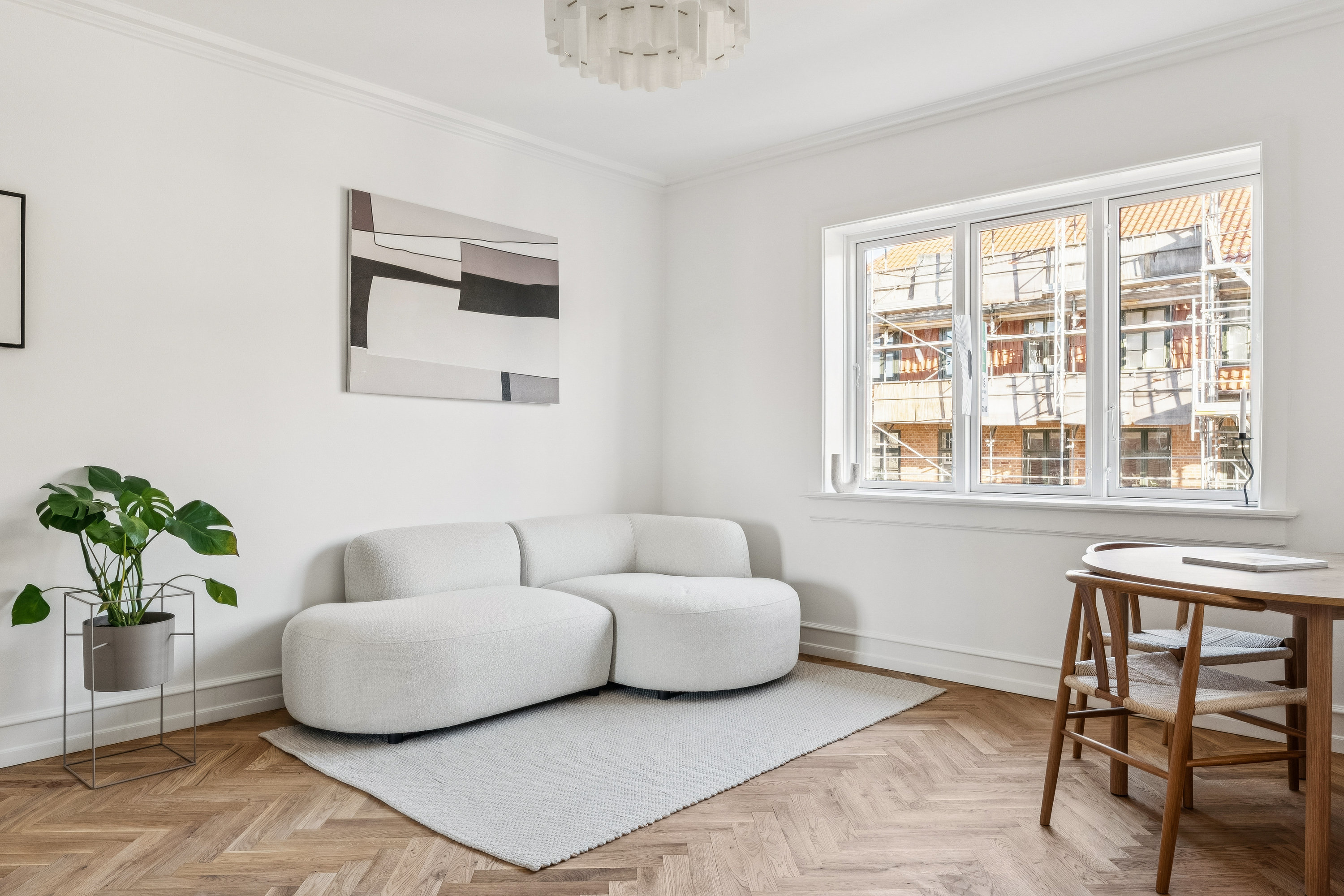 Fremhævet stue billede i fuldskærmstilstand. Billede af Lange-Müllers Gade 25, 3. th., 2100 København Ø