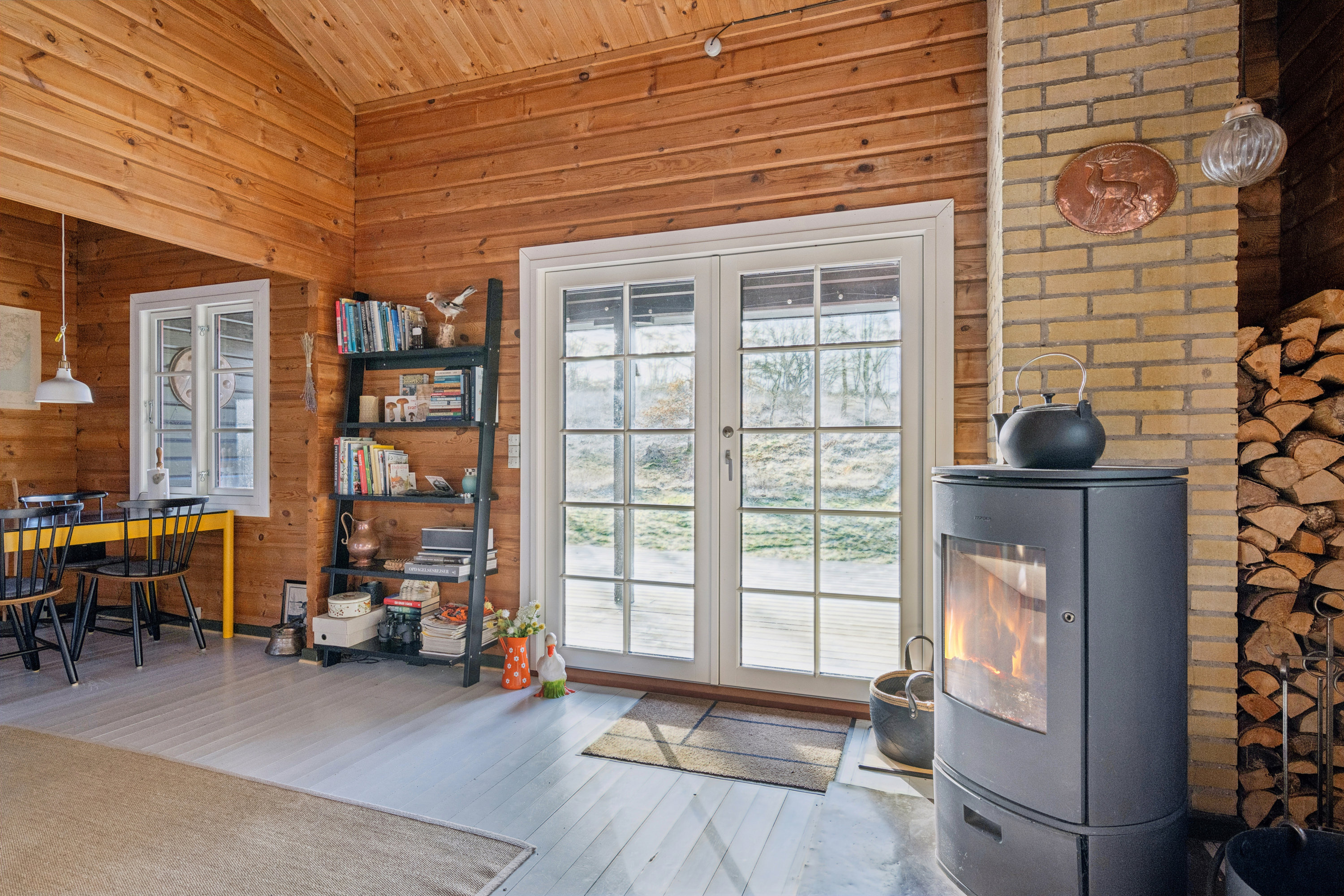 Fremhævet stue billede i fuldskærmstilstand. Billede af Junivej 8, Handrup, 8400 Ebeltoft