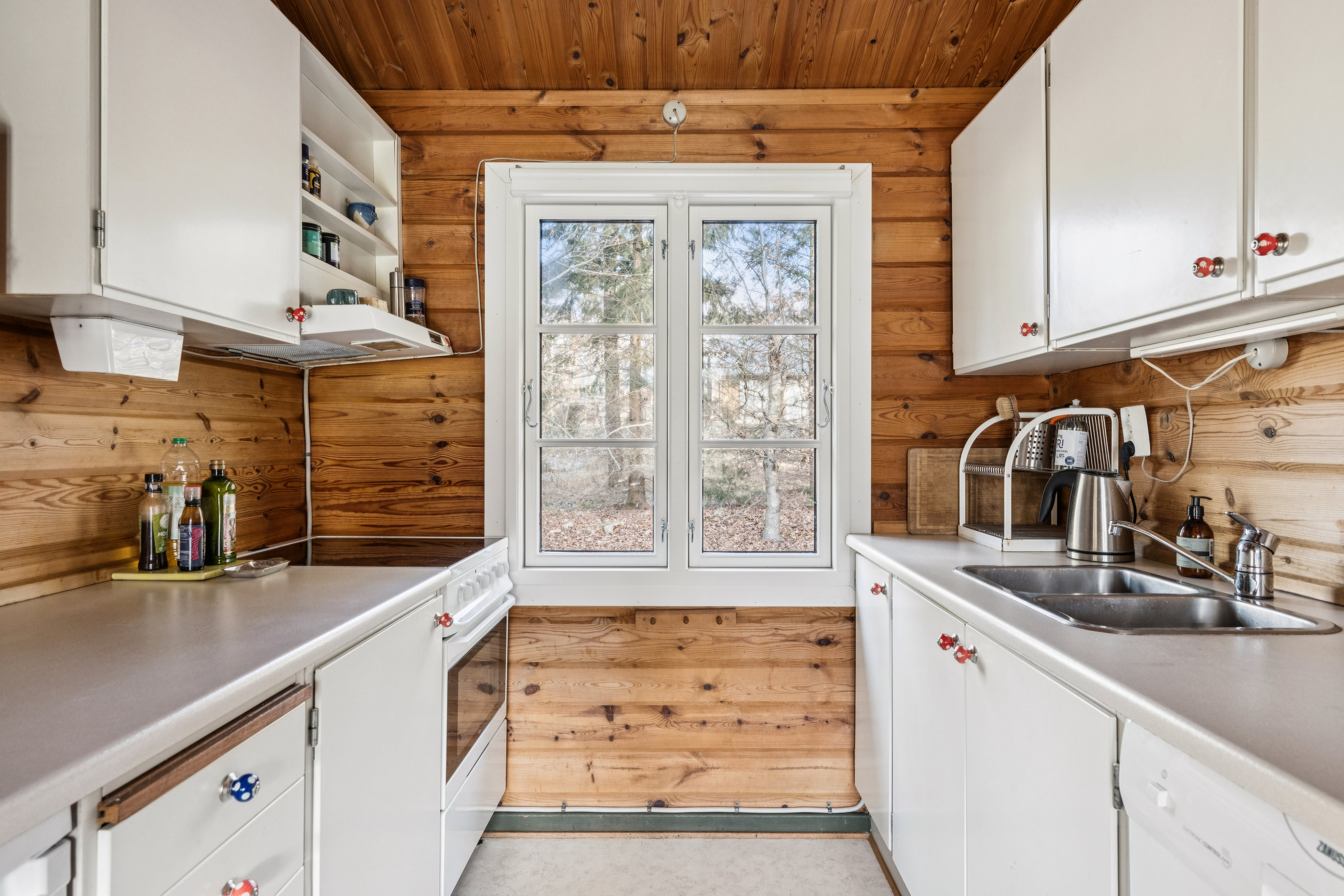 Fremhævet køkken billede i fuldskærmstilstand. Billede af Junivej 8, Handrup, 8400 Ebeltoft