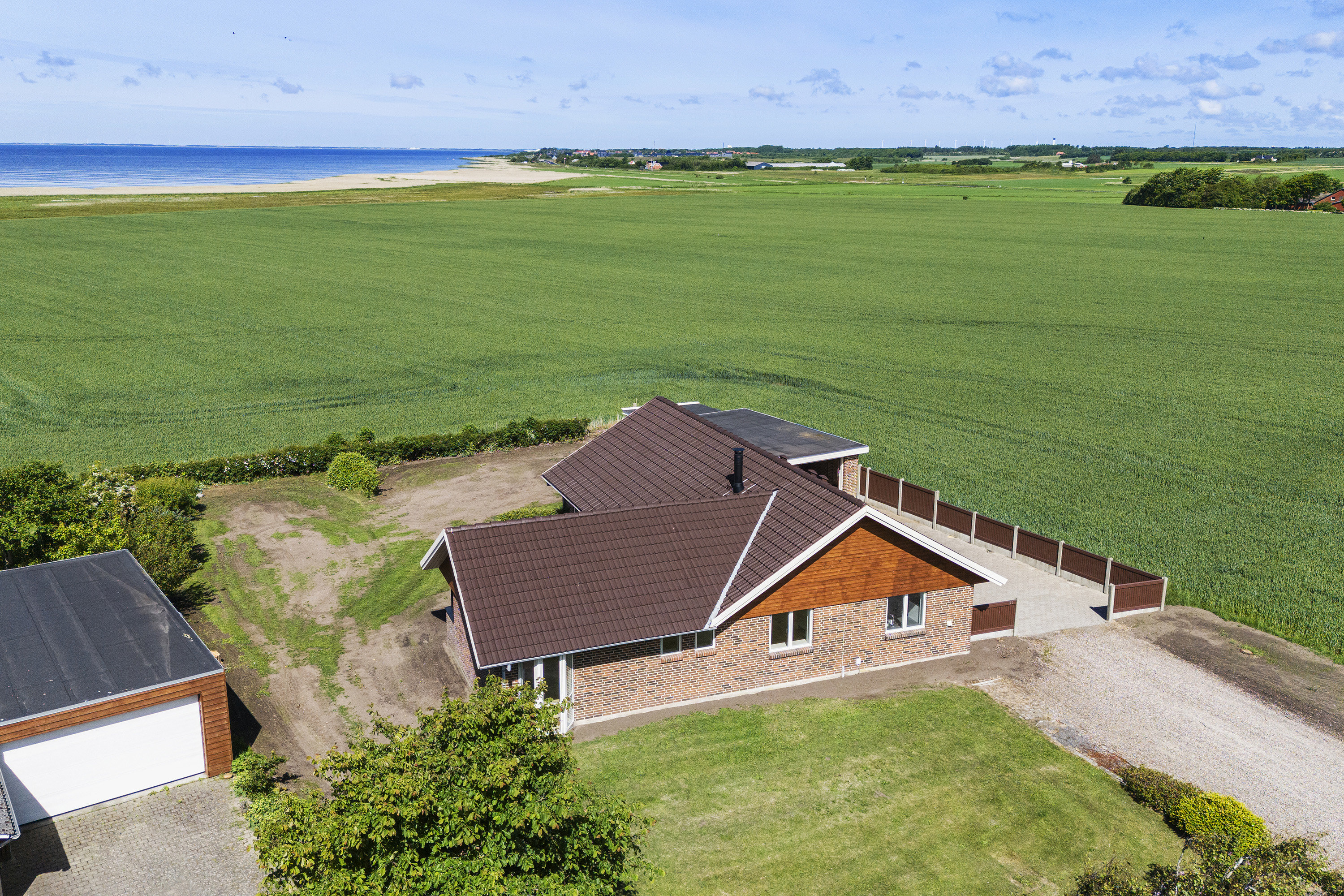 Fremhævet  billede i fuldskærmstilstand. Billede af Velling Kirkeby 2B, Velling, 6950 Ringkøbing