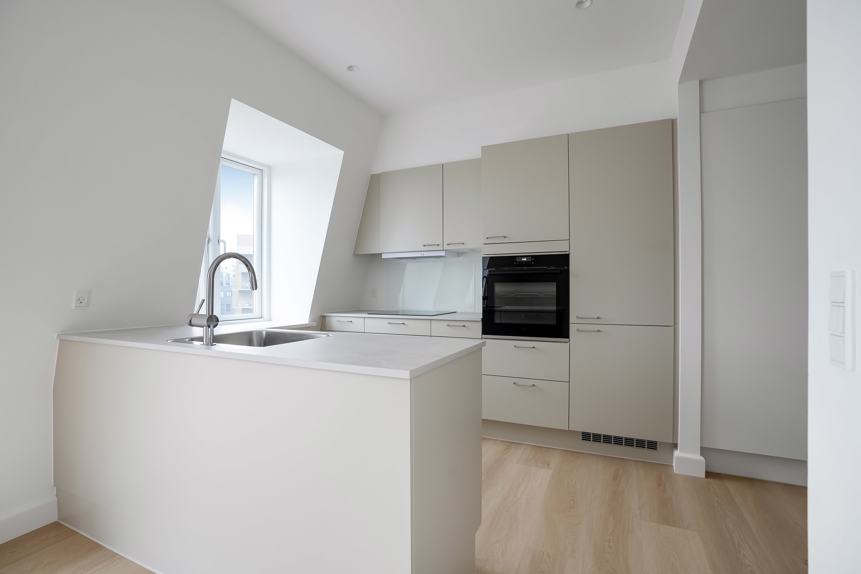 Fremhævet  billede i fuldskærmstilstand. Billede af Christmas Møllers Vej 13, 2. 2., Bolbro, 5200 Odense V