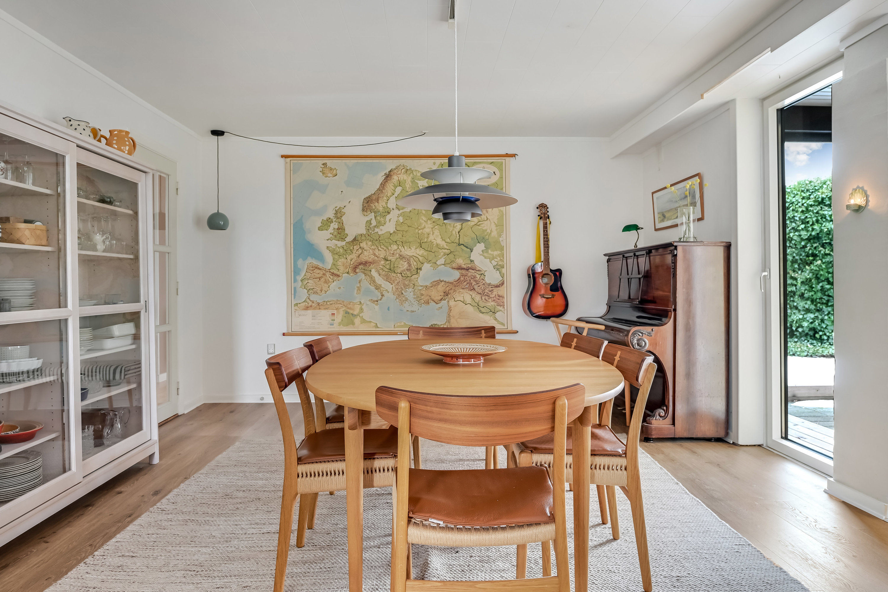 Fremhævet stue billede i fuldskærmstilstand. Billede af Snerlevej 4, 6710 Esbjerg V