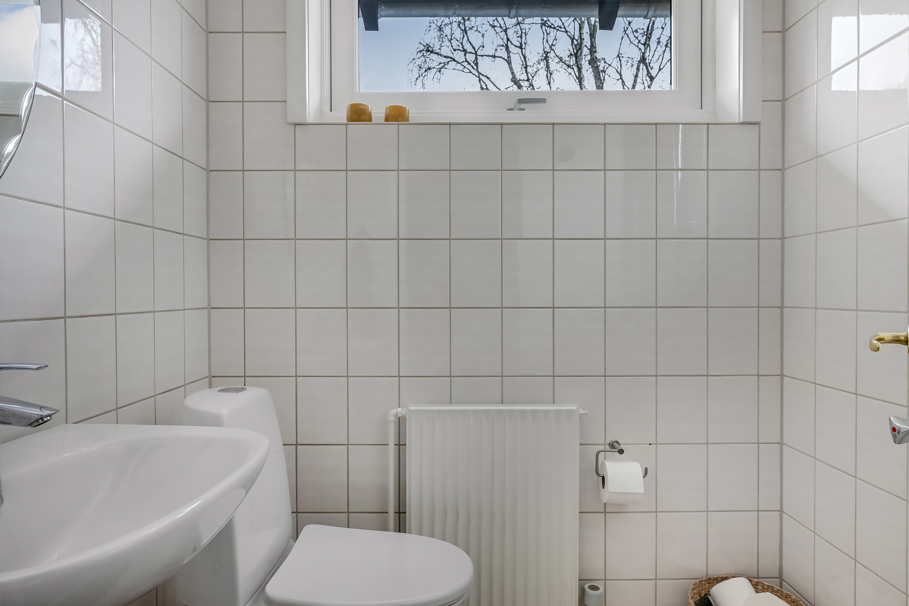 Fremhævet toilet billede i fuldskærmstilstand. Billede af Snerlevej 4, 6710 Esbjerg V