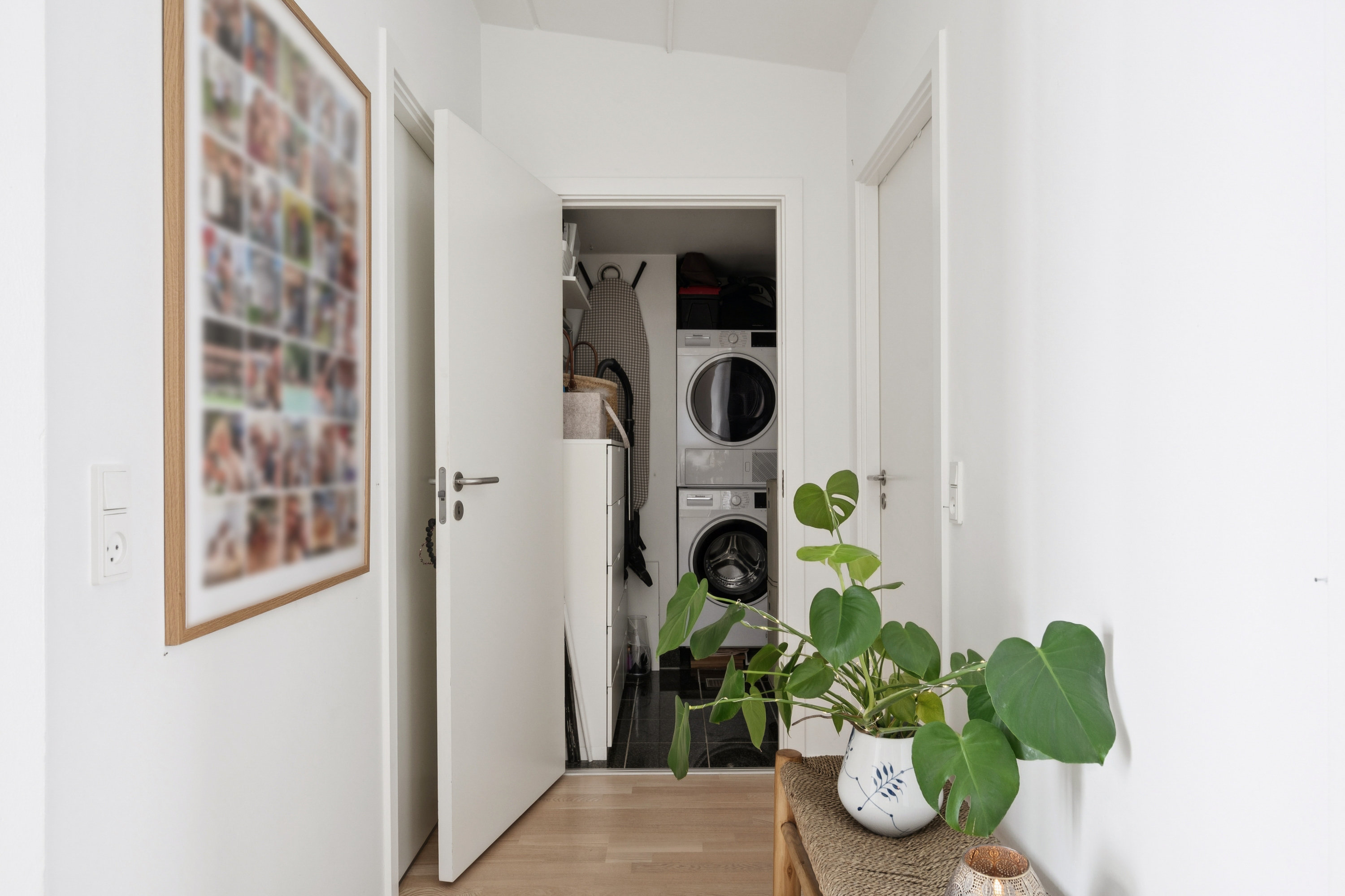 Fremhævet entré billede i fuldskærmstilstand. Billede af Elgårdsminde 109, 4. th., Søften, 8382 Hinnerup