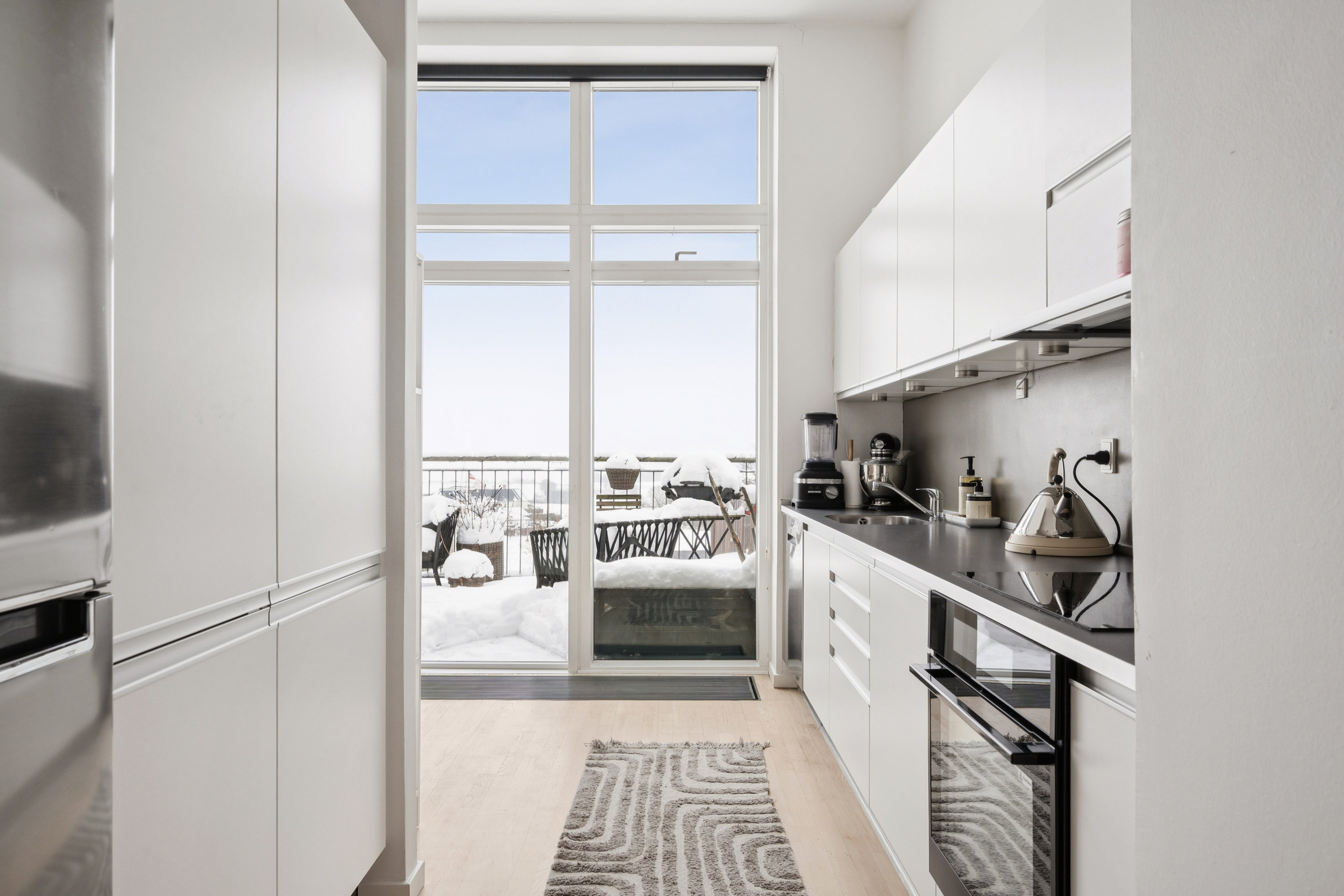 Fremhævet køkken billede i fuldskærmstilstand. Billede af Elgårdsminde 109, 4. th., Søften, 8382 Hinnerup