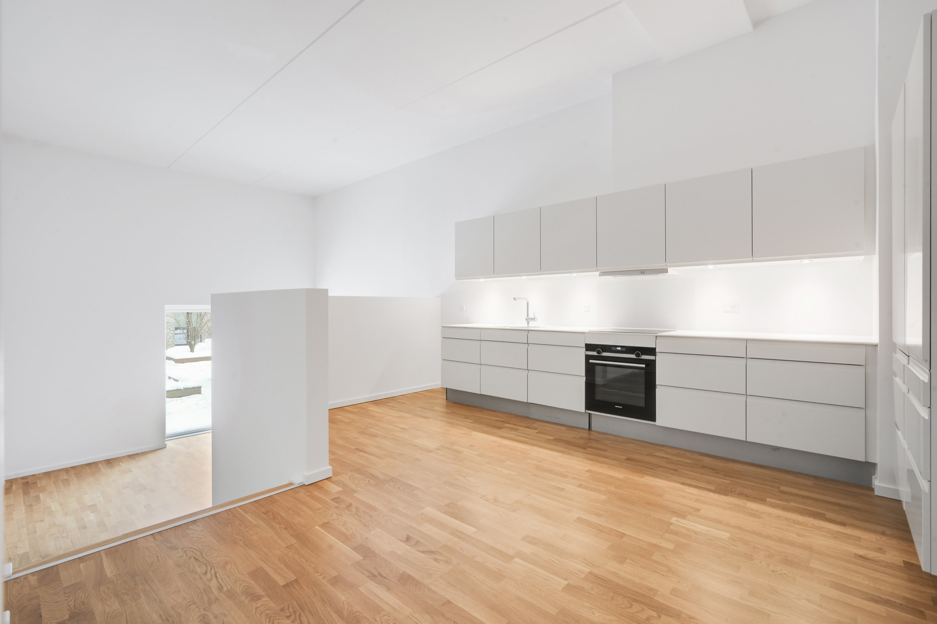 Fremhævet andet billede i fuldskærmstilstand. Billede af Robert Jacobsens Vej 40A, st.. mf., 2300 København S