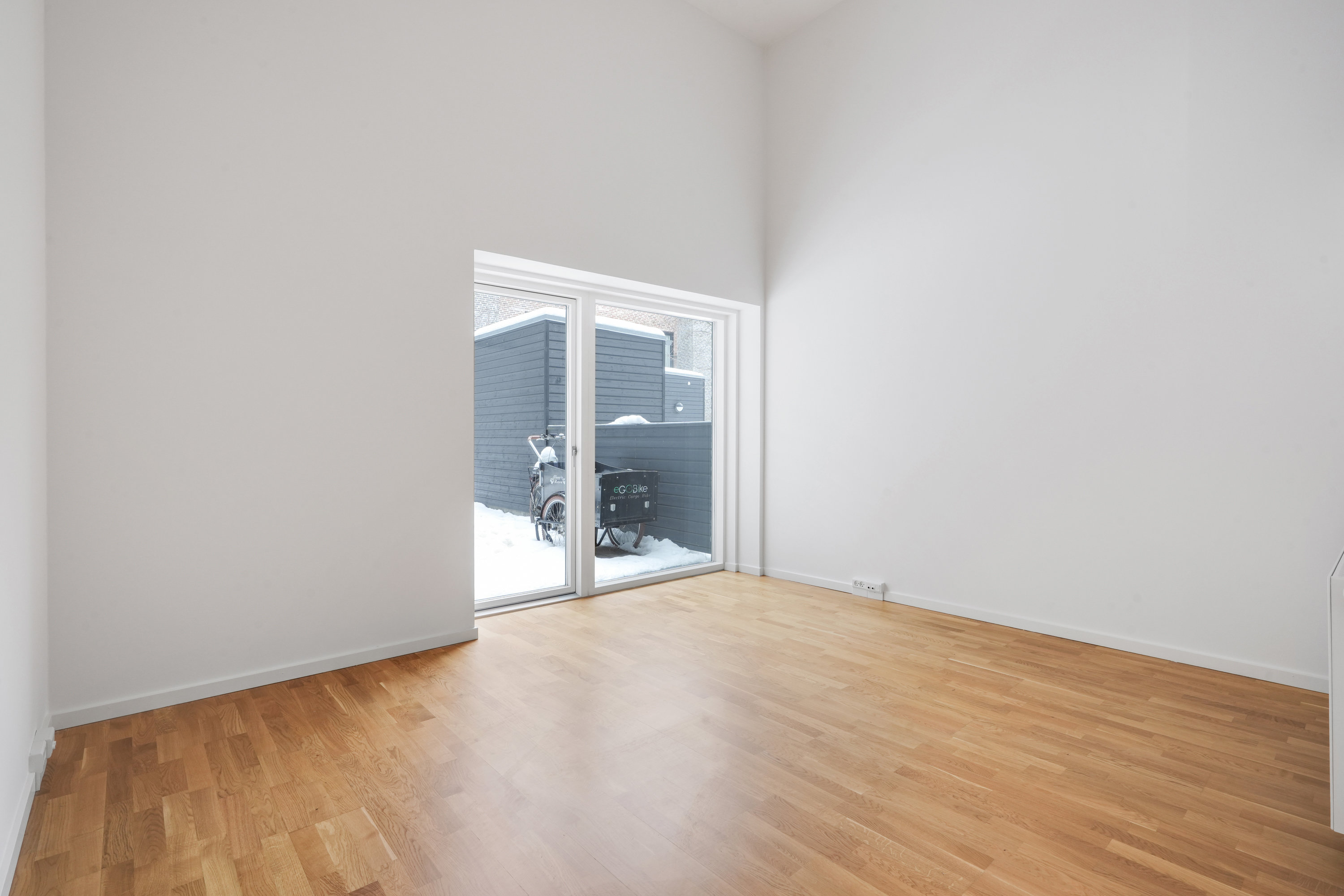 Fremhævet andet billede i fuldskærmstilstand. Billede af Robert Jacobsens Vej 40A, st.. mf., 2300 København S