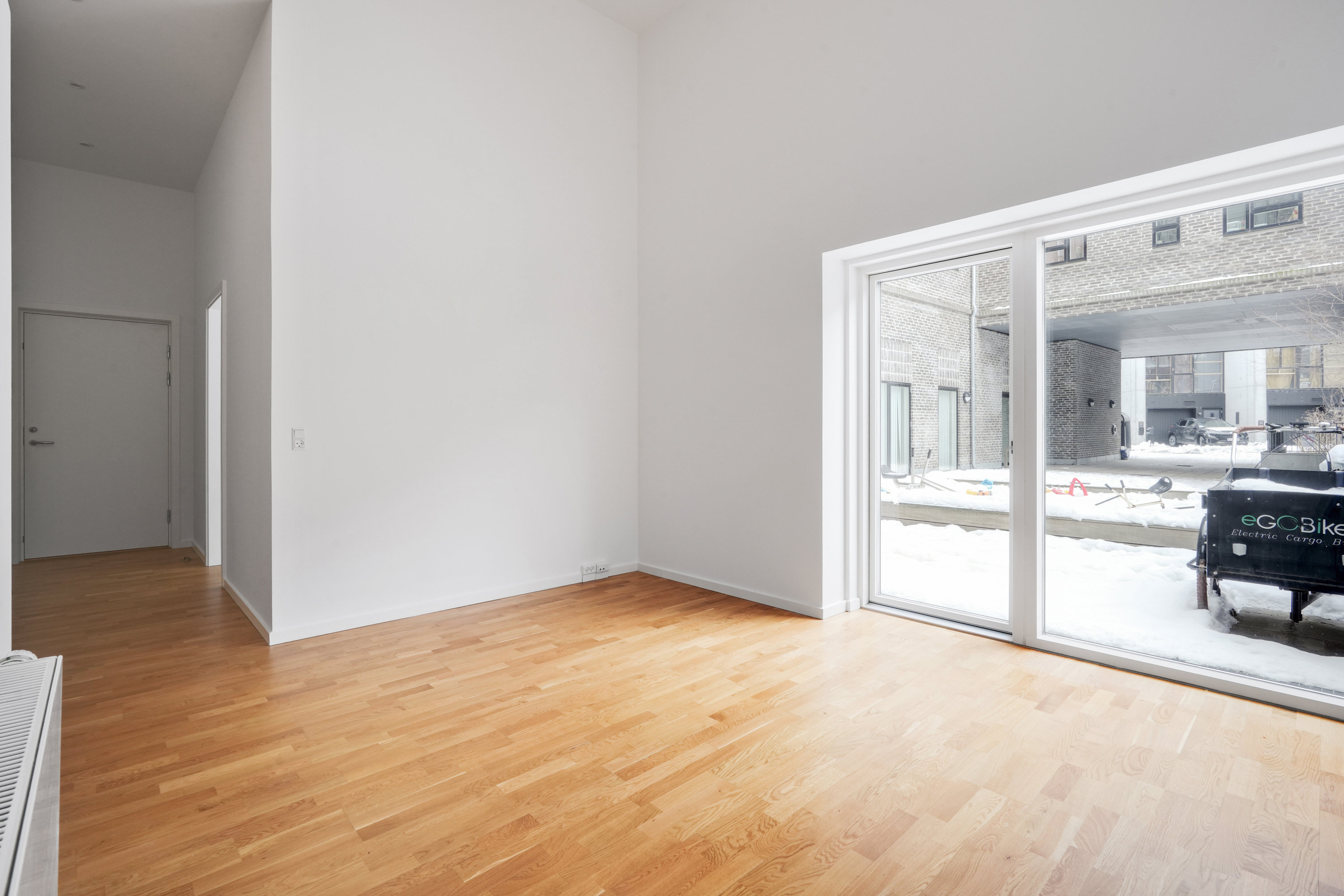 Fremhævet andet billede i fuldskærmstilstand. Billede af Robert Jacobsens Vej 40A, st.. mf., 2300 København S