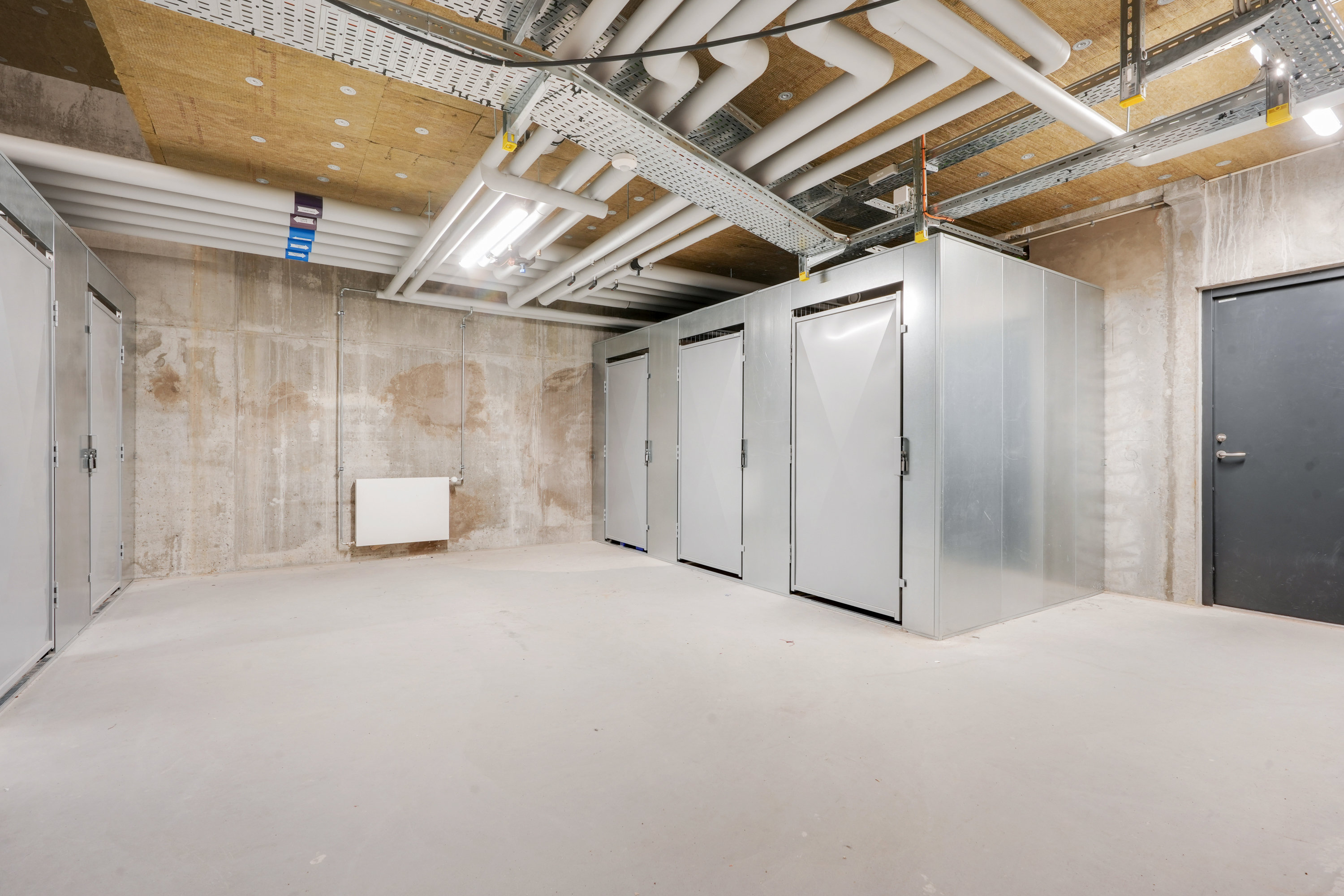 Fremhævet andet billede i fuldskærmstilstand. Billede af Robert Jacobsens Vej 40A, st.. mf., 2300 København S