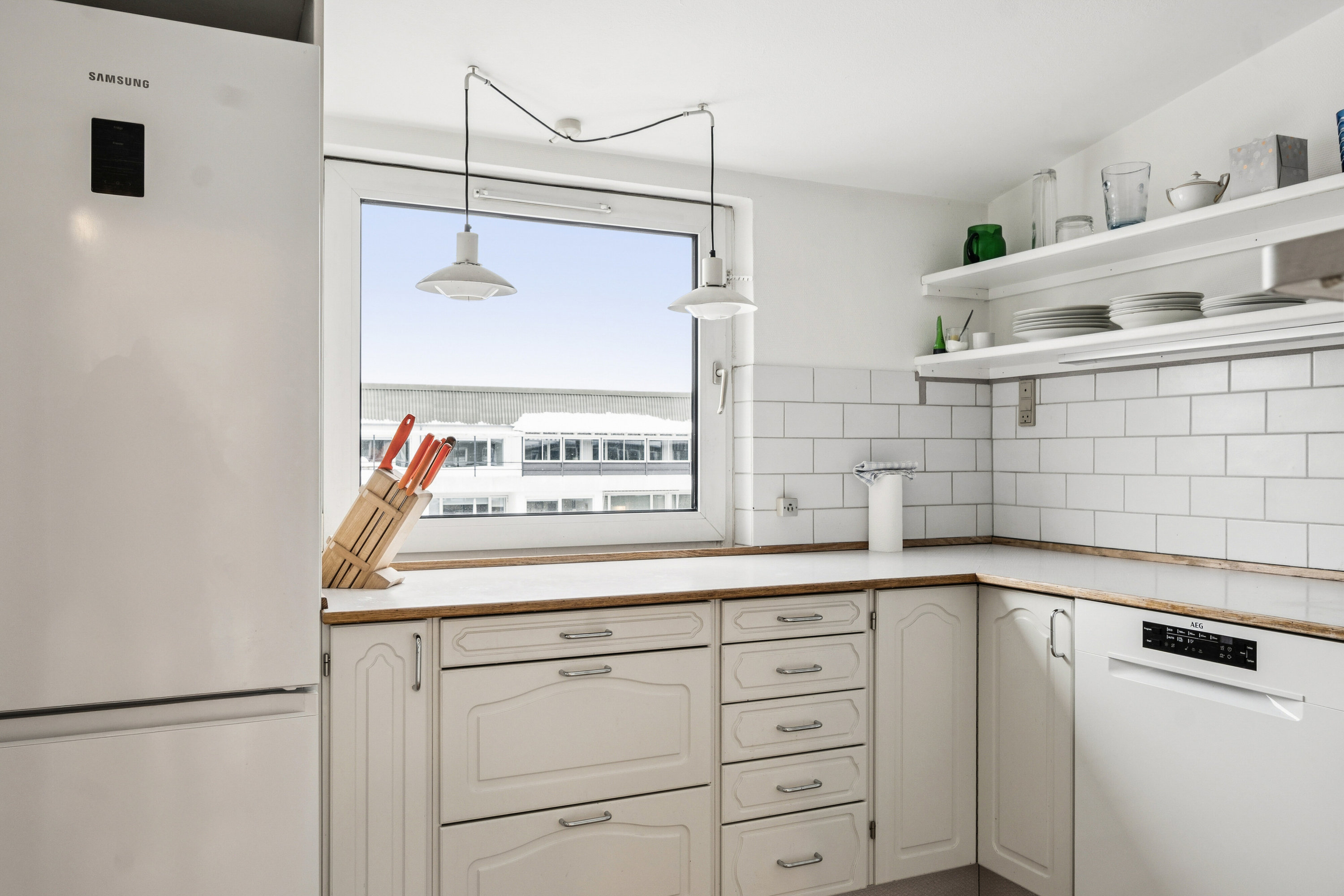 Fremhævet køkken billede i fuldskærmstilstand. Billede af Askevænget 21, 3. tv., 2830 Virum