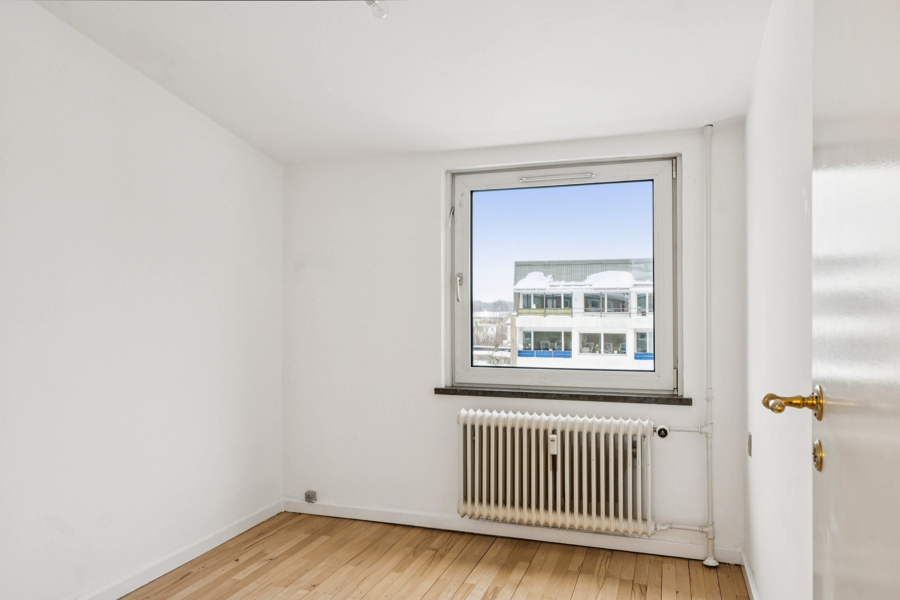 Fremhævet værelse billede i fuldskærmstilstand. Billede af Askevænget 21, 3. tv., 2830 Virum