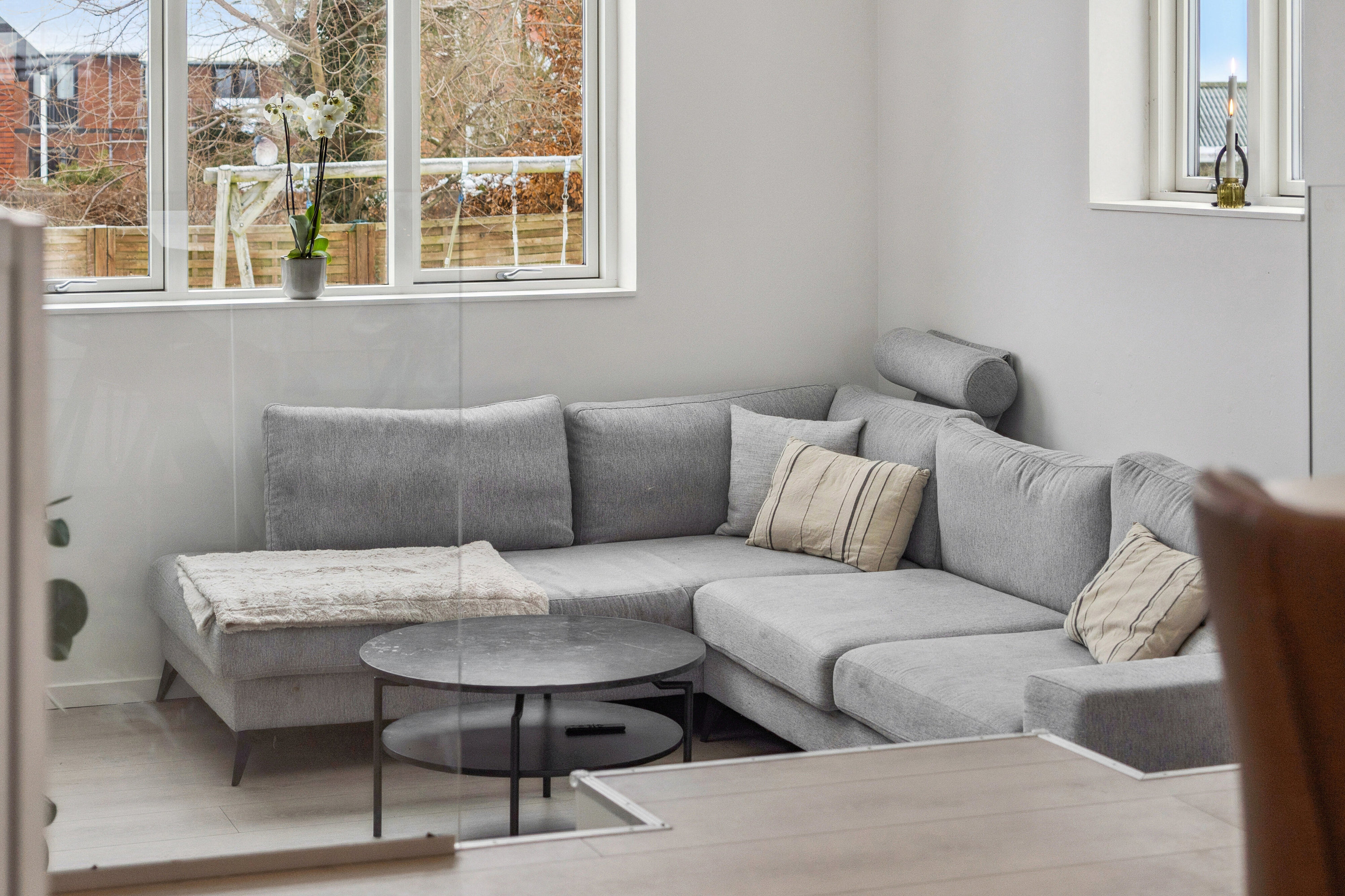 Fremhævet stue billede i fuldskærmstilstand. Billede af Møllegårdsvej 2, 4700 Næstved