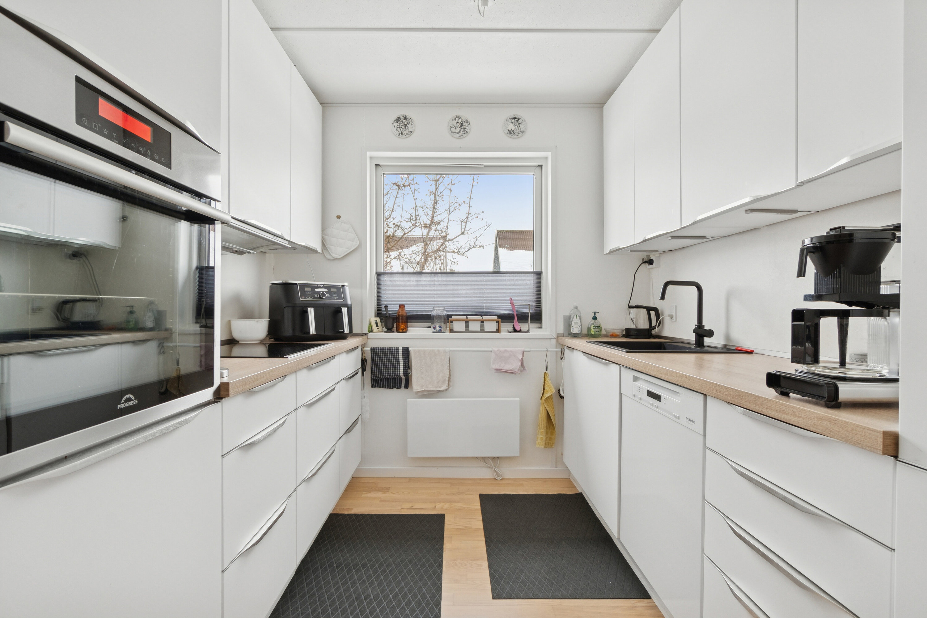 Fremhævet køkken billede i fuldskærmstilstand. Billede af Enghøjparken 42, 2650 Hvidovre