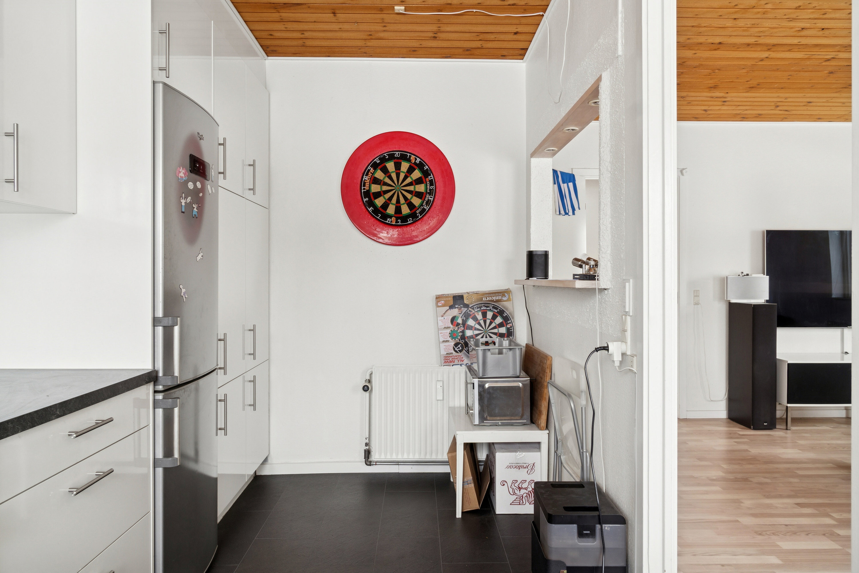 Fremhævet køkken billede i fuldskærmstilstand. Billede af Klokkeskovvej 15N, Stavtrup, 8260 Viby J