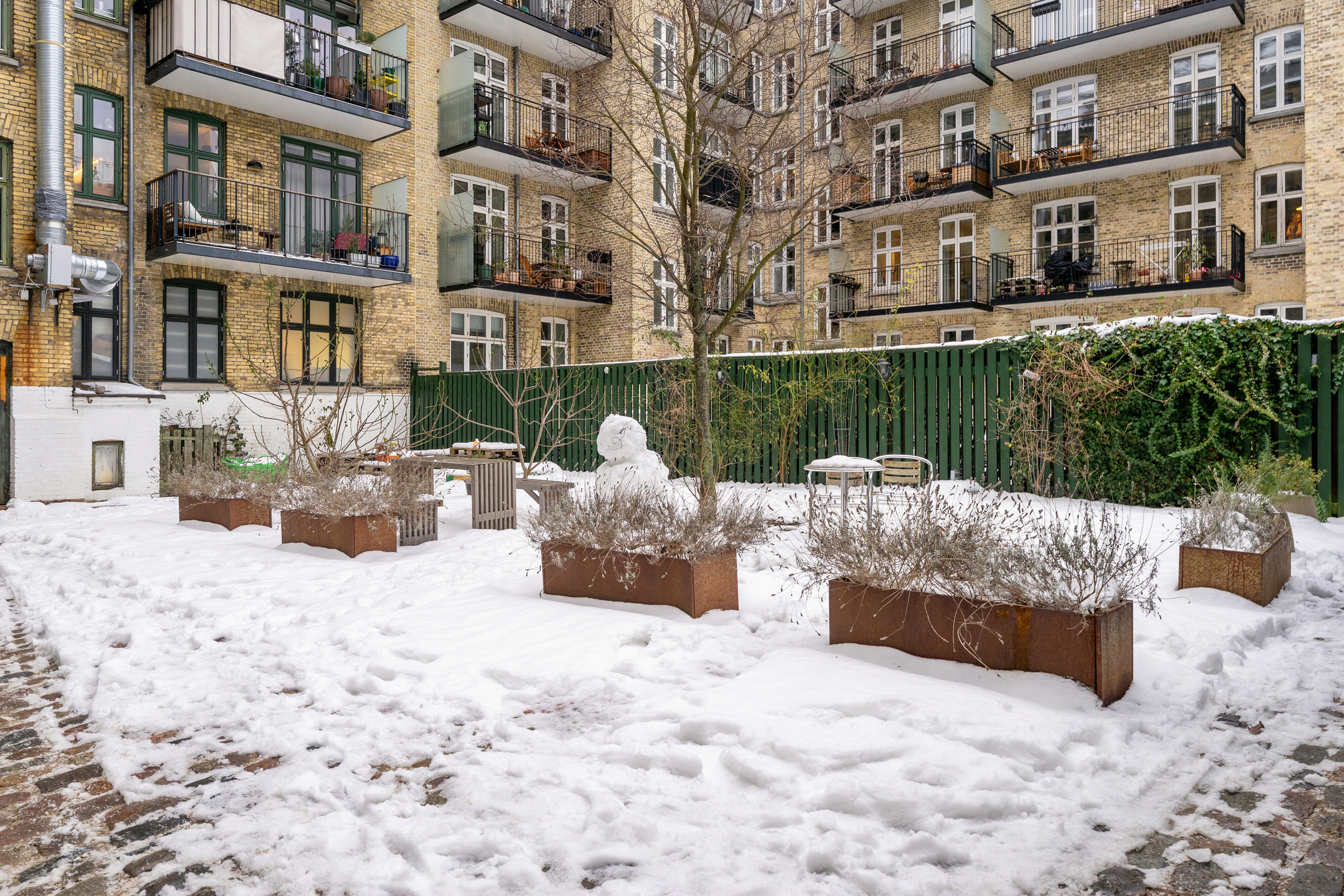 Fremhævet udendørs billede i fuldskærmstilstand. Billede af Lyneborggade 3, 1. th., 2300 København S