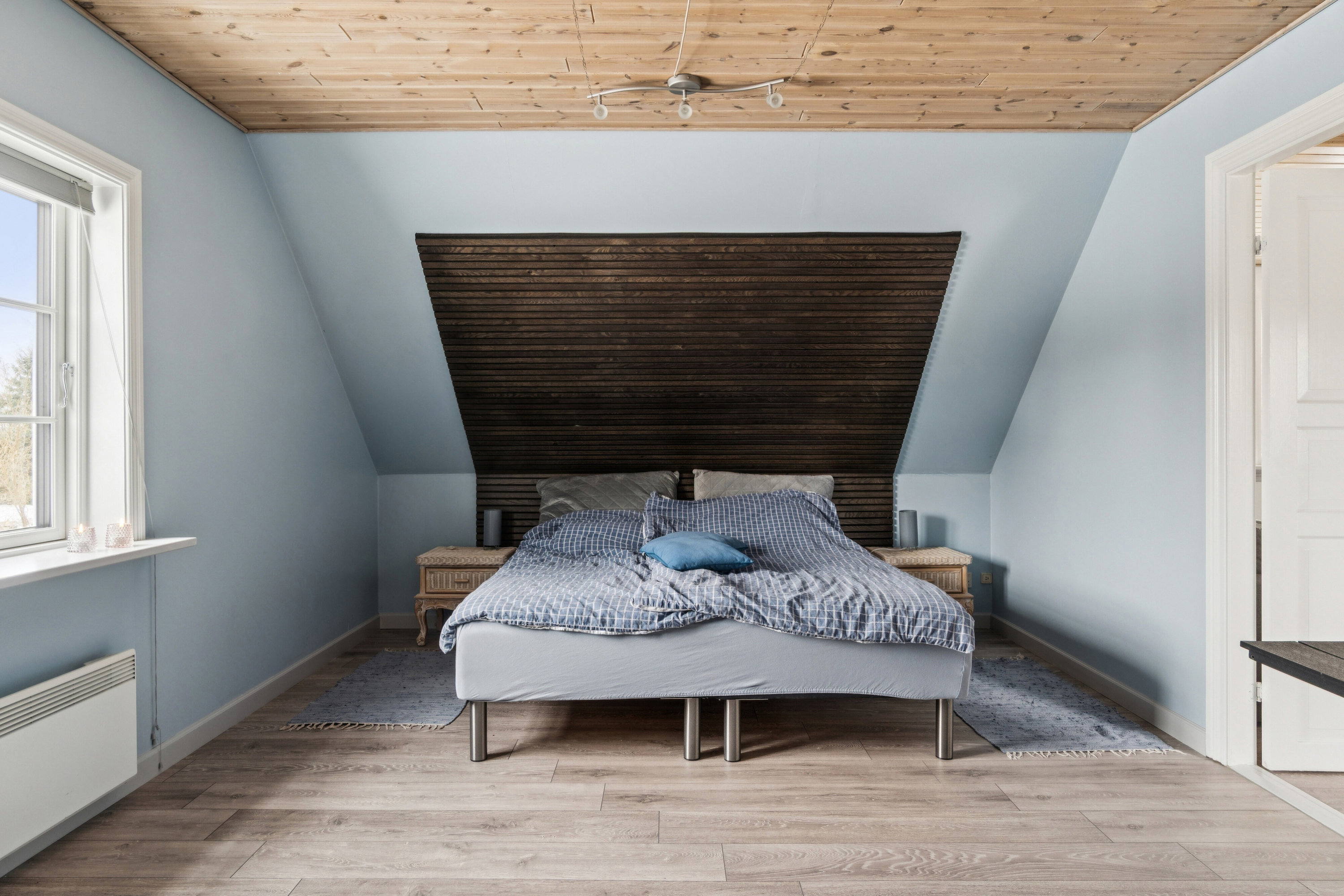 Fremhævet soveværelse billede i fuldskærmstilstand. Billede af Damvej 1, 4750 Lundby