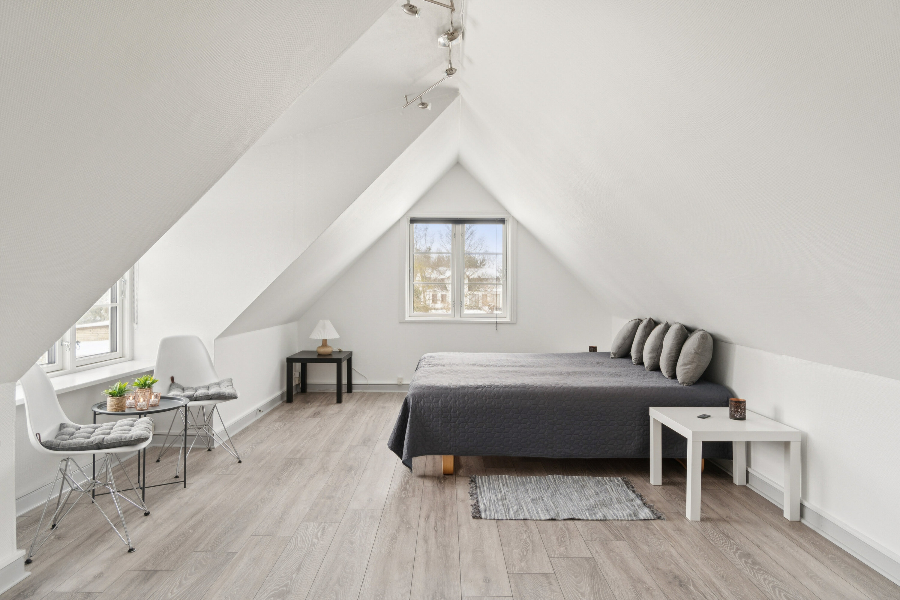 Fremhævet soveværelse billede i fuldskærmstilstand. Billede af Damvej 1, 4750 Lundby