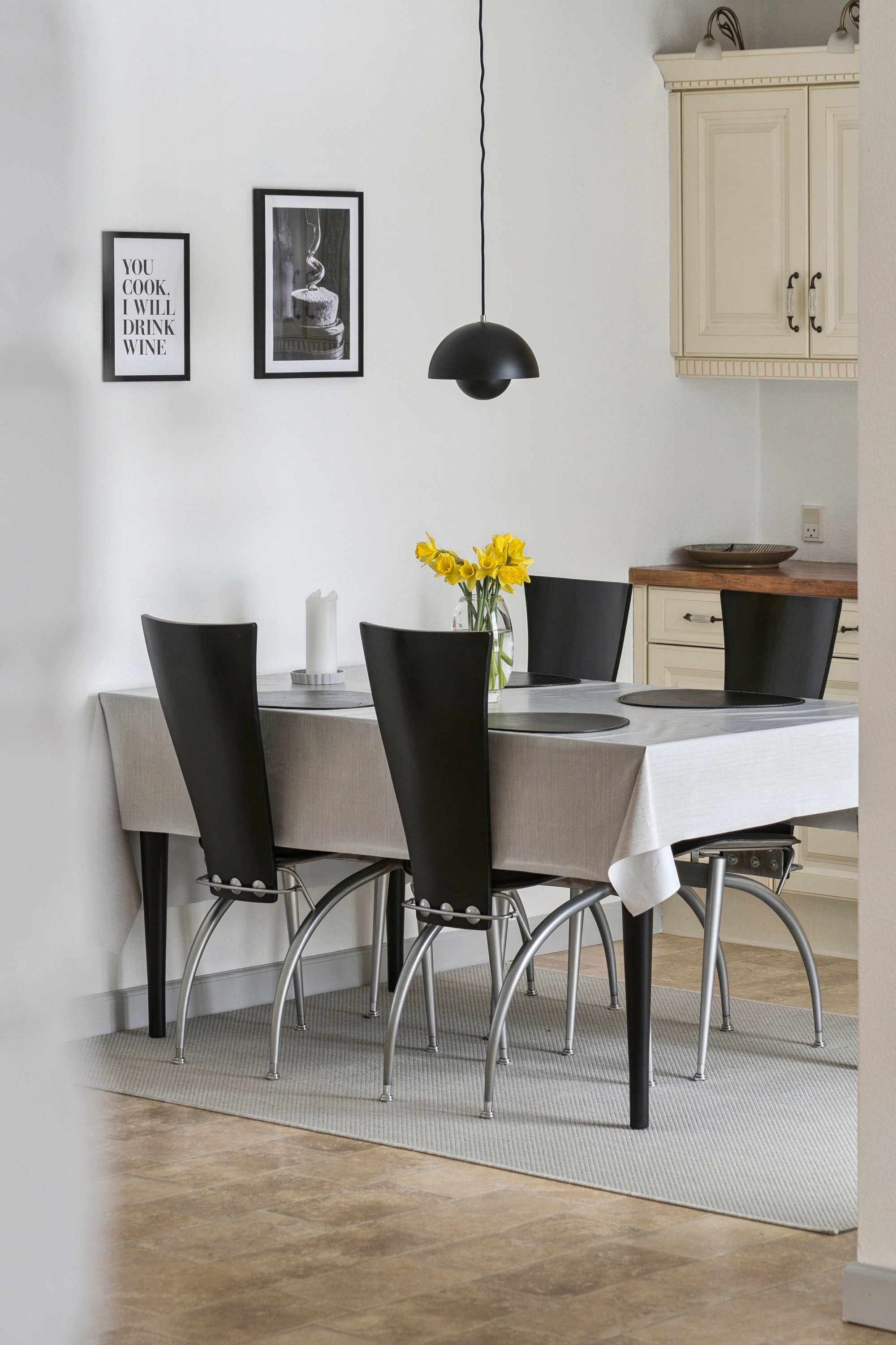 Fremhævet spisestue billede i fuldskærmstilstand. Billede af Damvej 1, 4750 Lundby