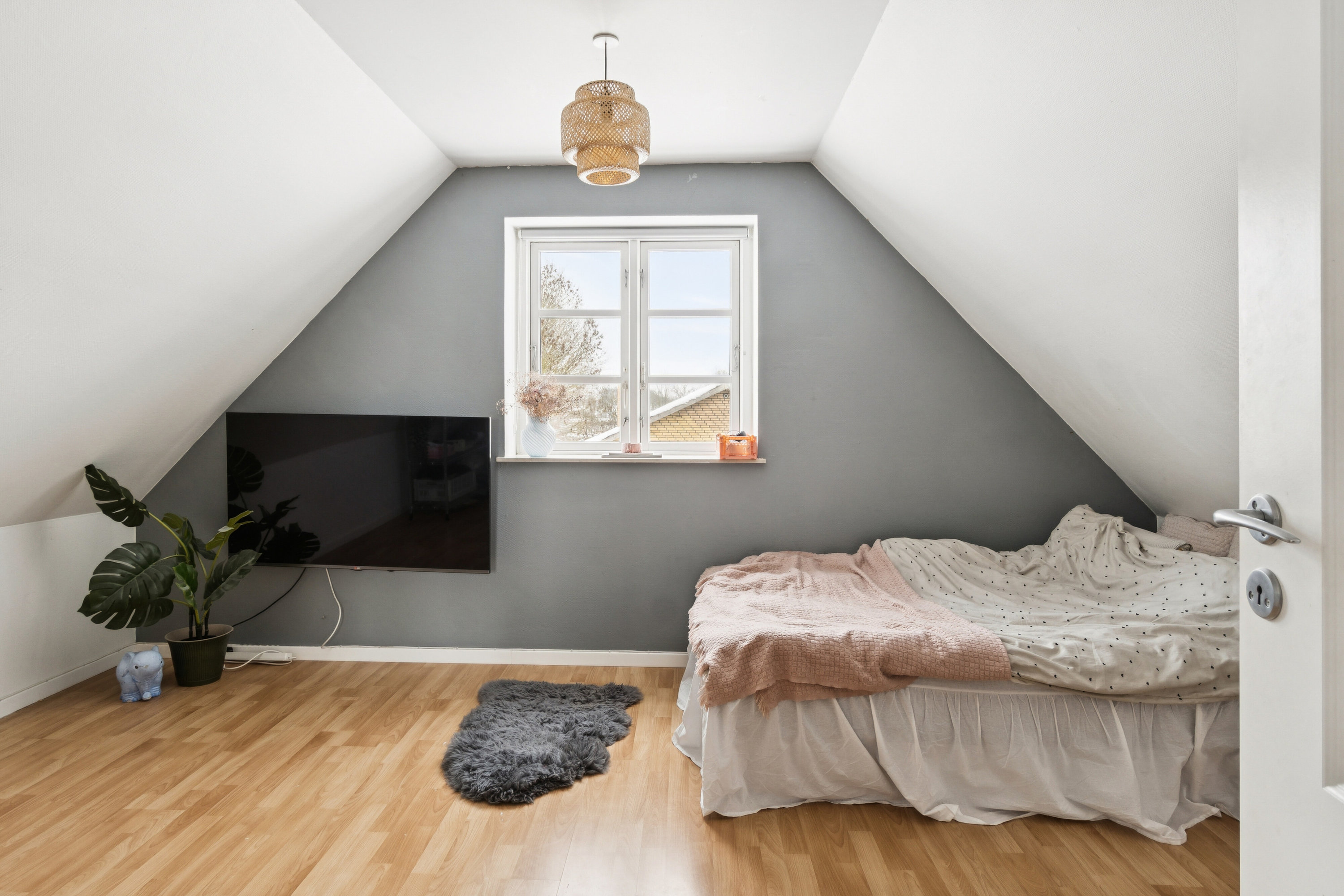 Fremhævet soveværelse billede i fuldskærmstilstand. Billede af Rugtvedvej 31, Forsinge, 4490 Jerslev Sjælland